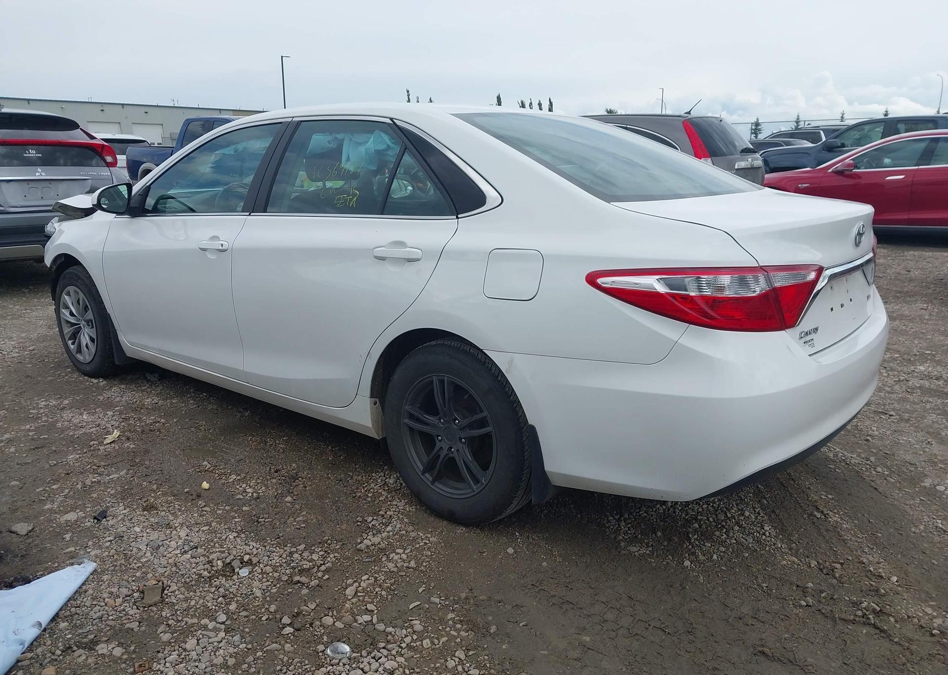 2016 TOYOTA CAMRY LE