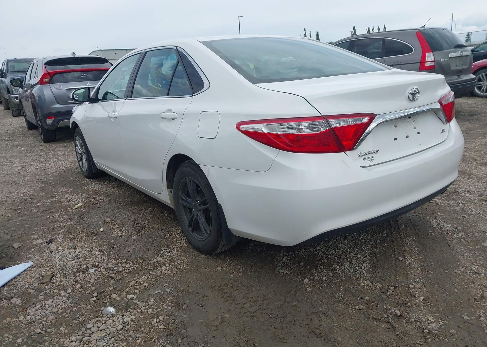 2016 TOYOTA CAMRY LE