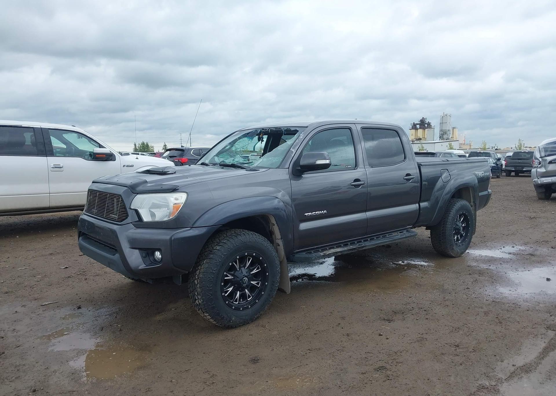 2015 TOYOTA TACOMA V6