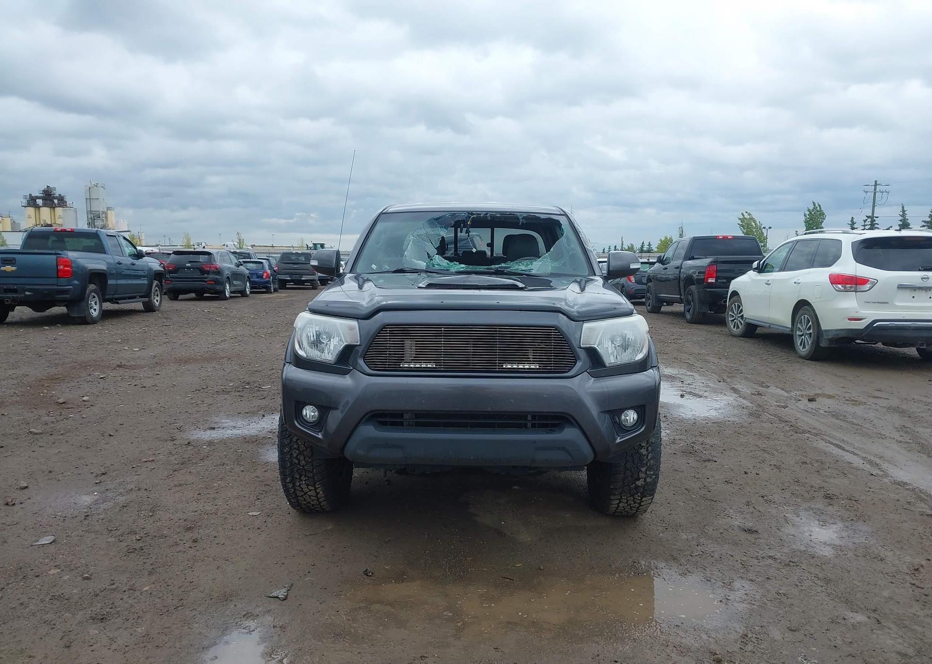 2015 TOYOTA TACOMA V6