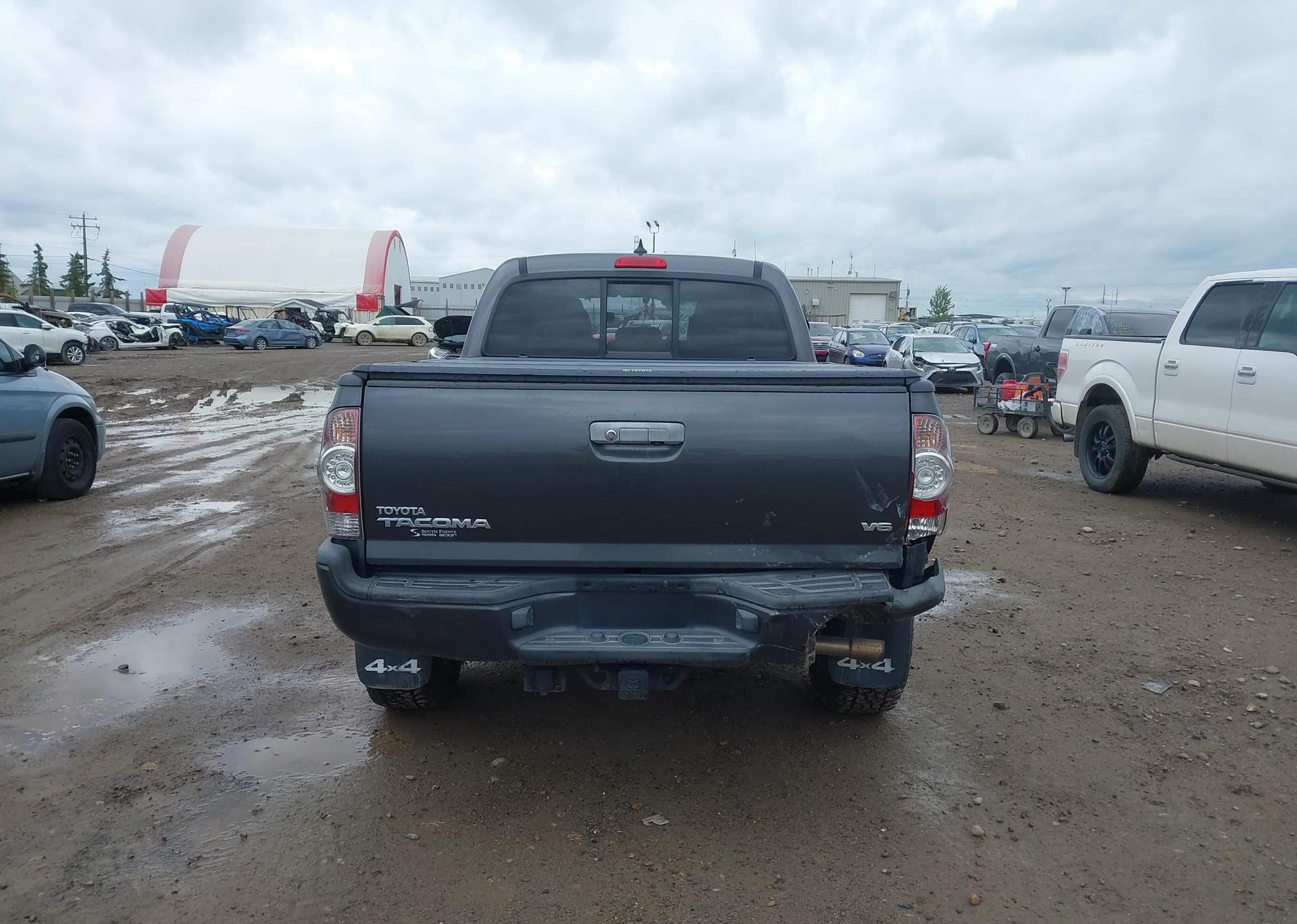 2015 TOYOTA TACOMA V6