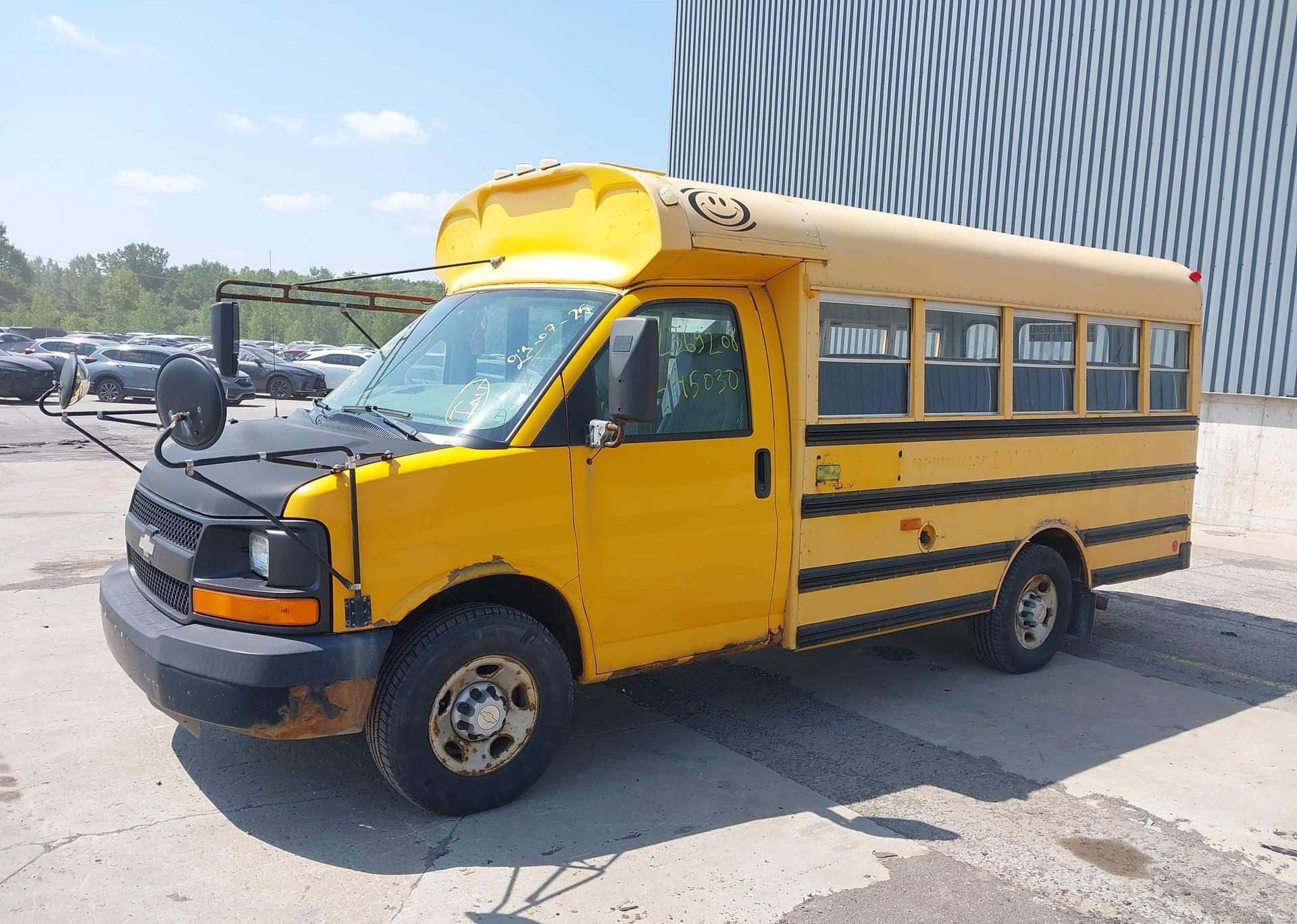 2006 CHEVROLET EXPRESS COMM CUTAWAY STANDARD