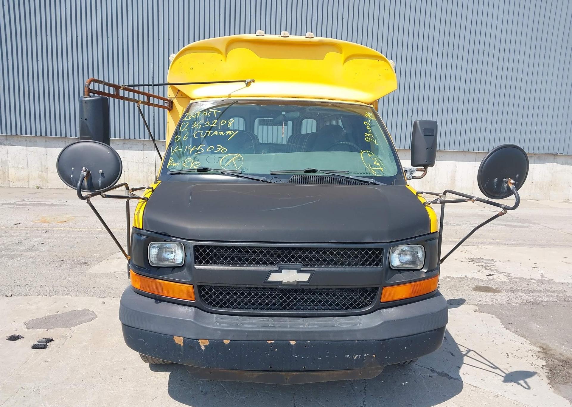 2006 CHEVROLET EXPRESS COMM CUTAWAY STANDARD