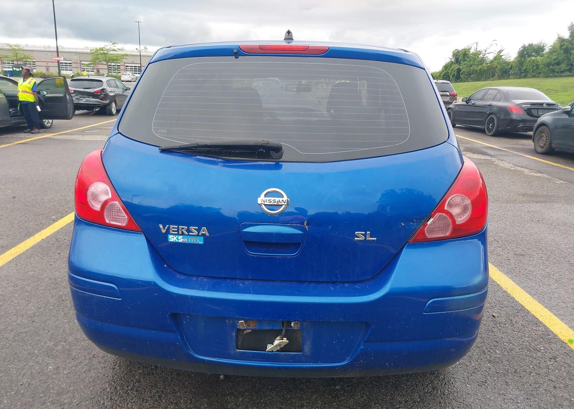 2009 NISSAN VERSA