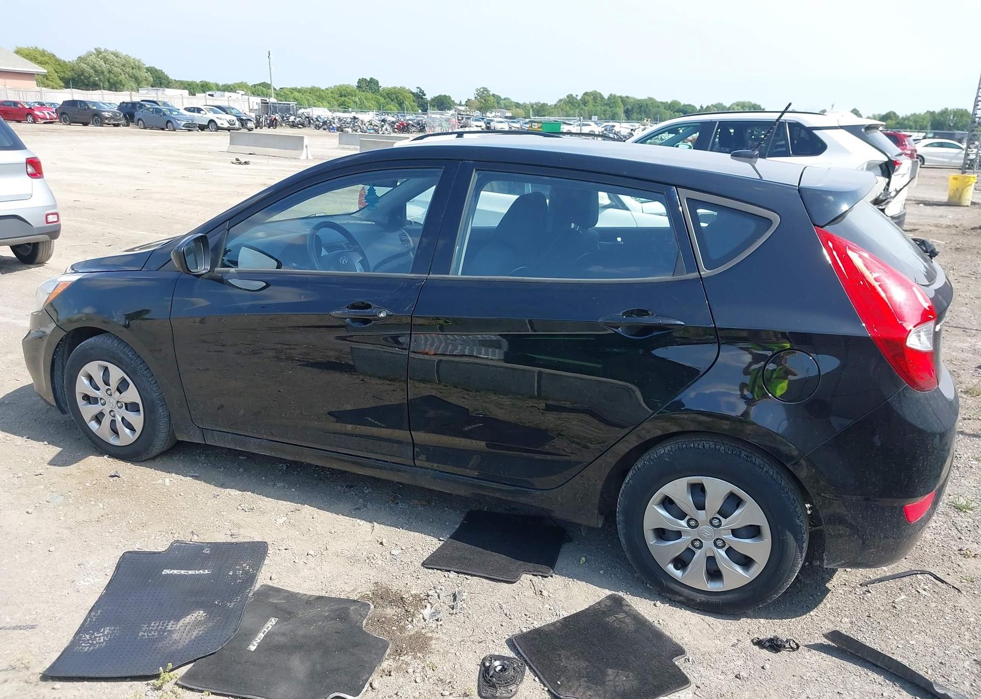 2015 HYUNDAI ACCENT LE