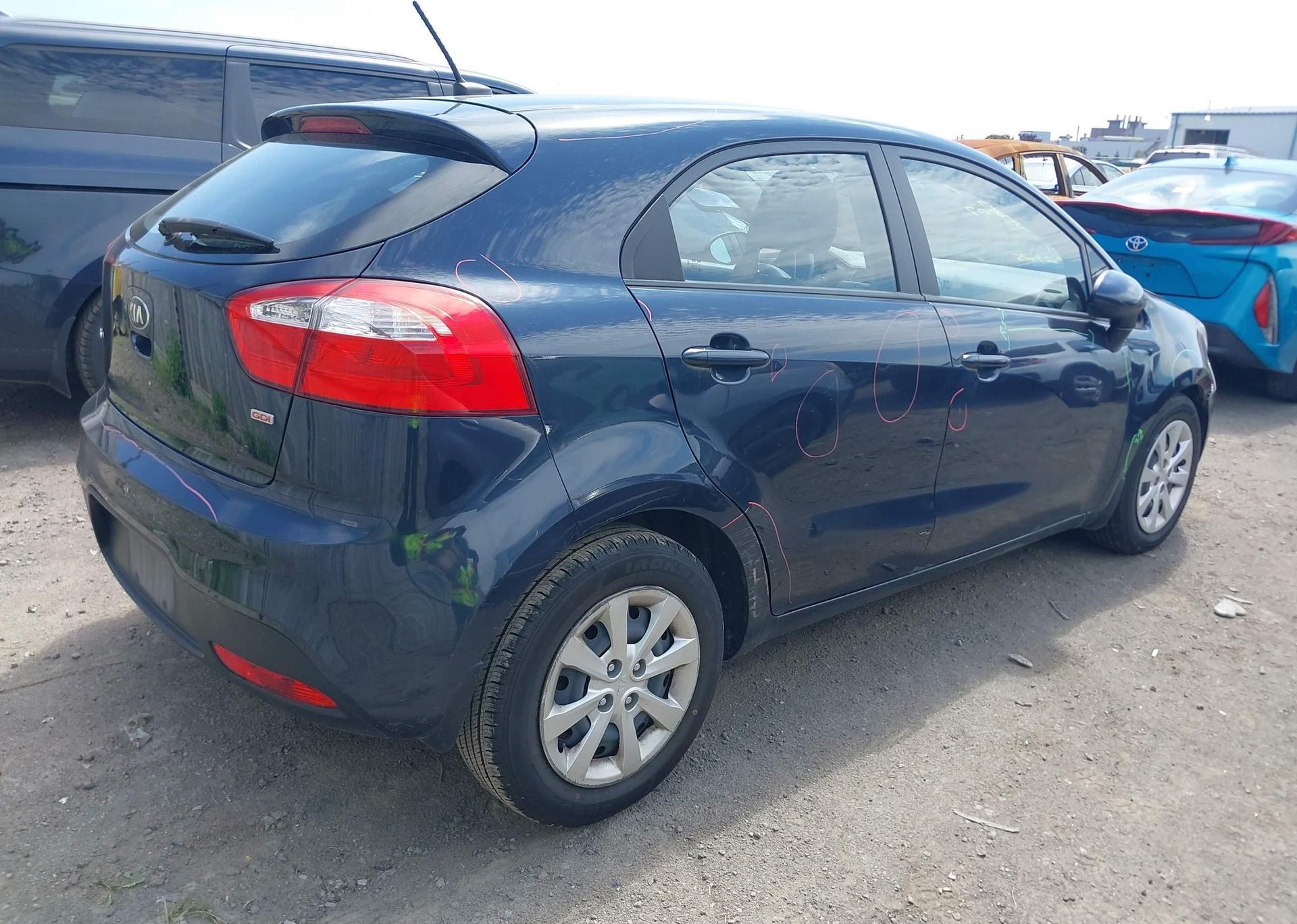 2015 KIA RIO