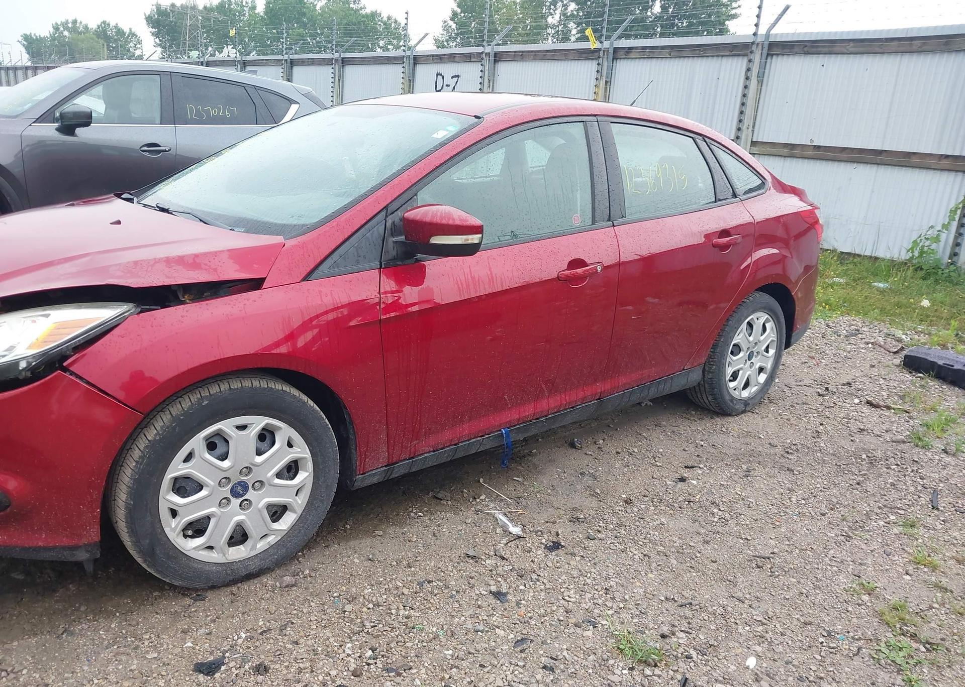2013 FORD FOCUS SE