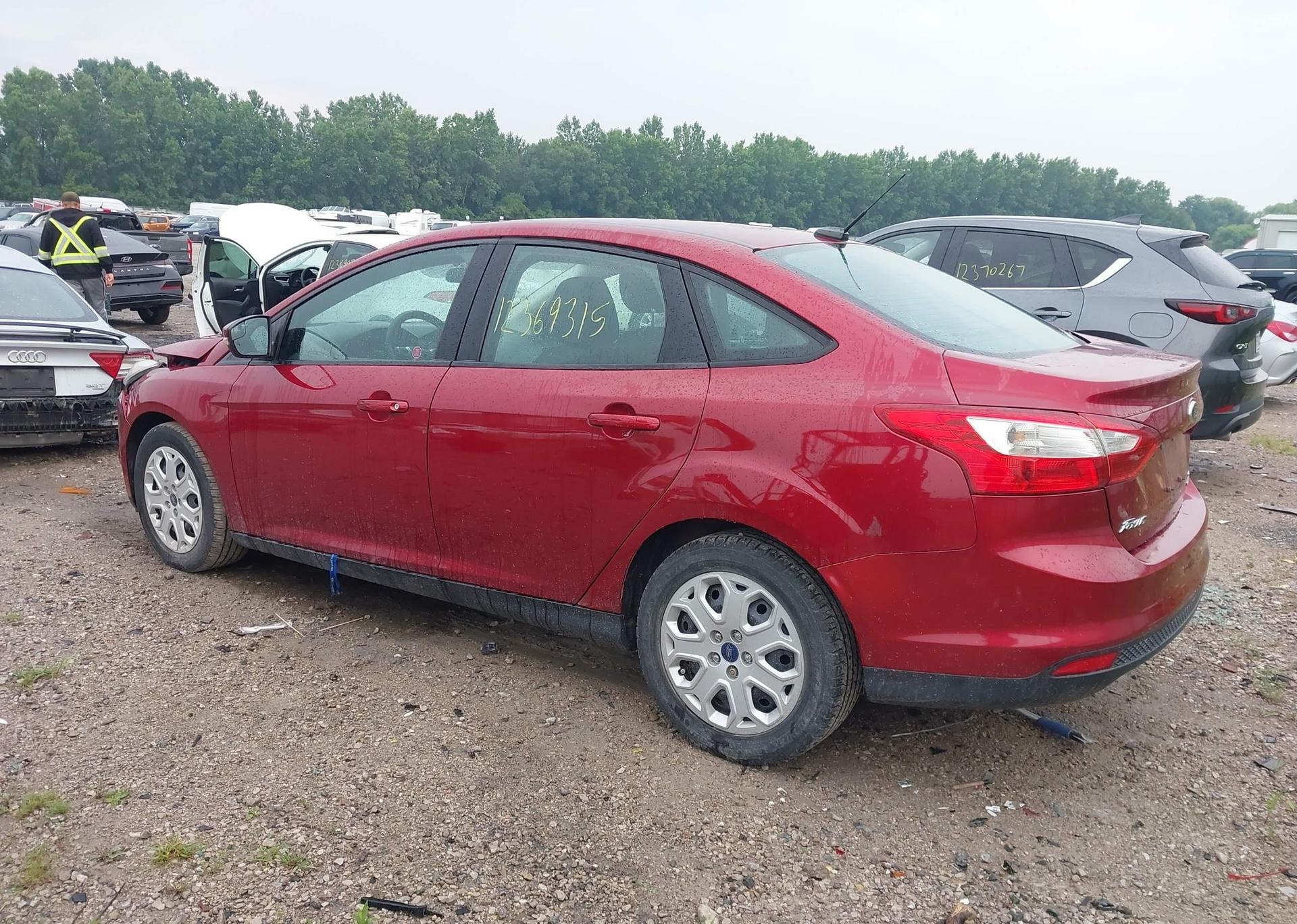 2013 FORD FOCUS SE