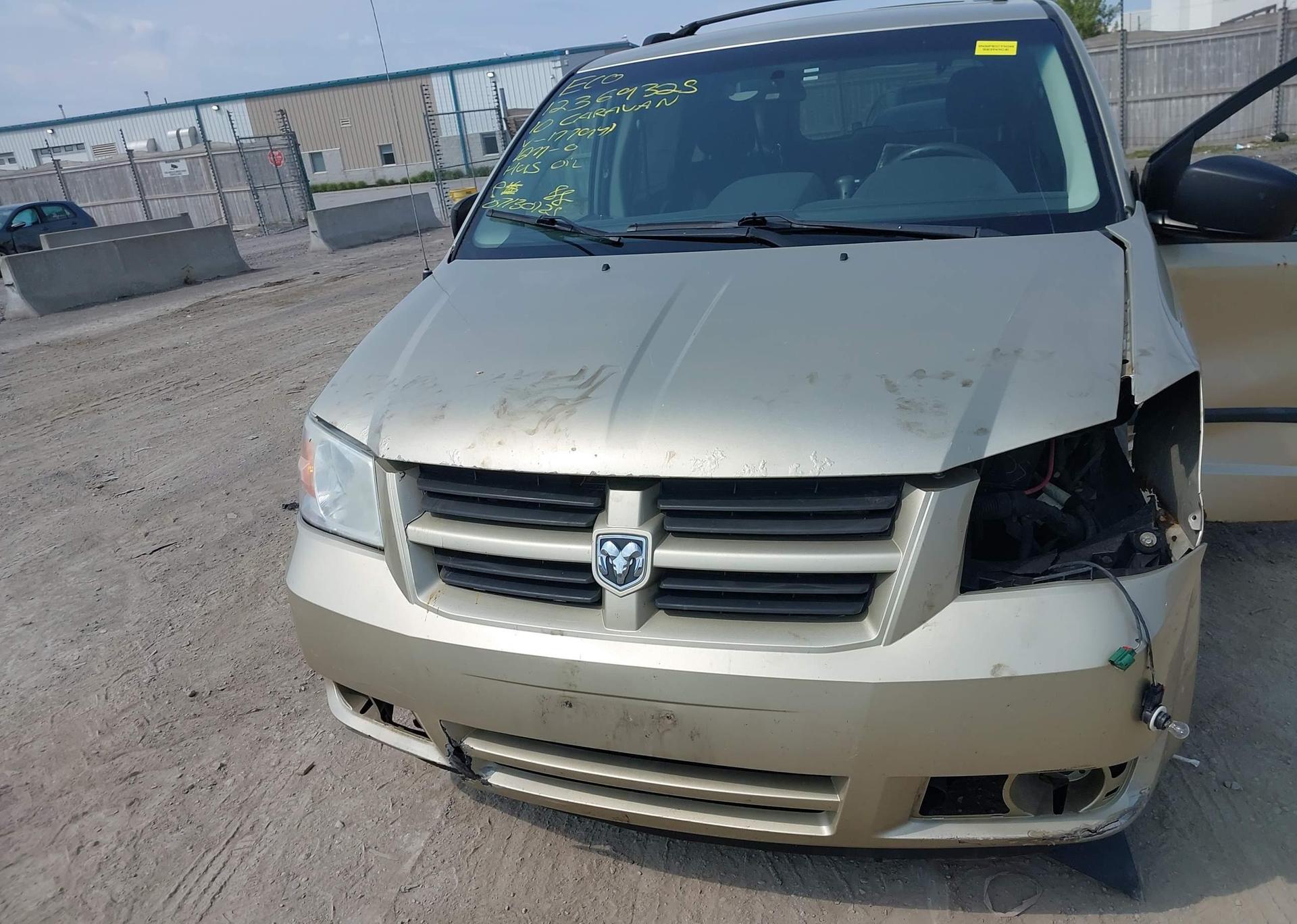 2010 DODGE GRAND CARAVAN SE