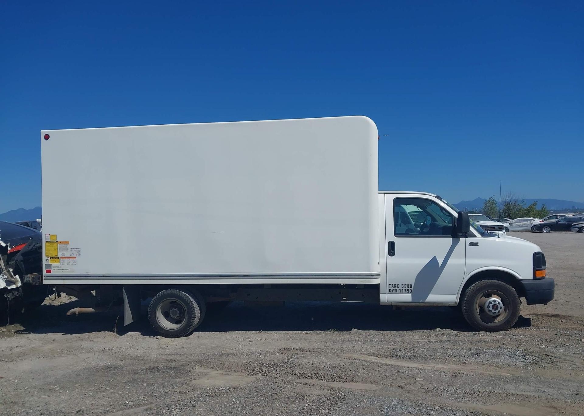 2014 GMC SAVANA CUTAWAY G3500