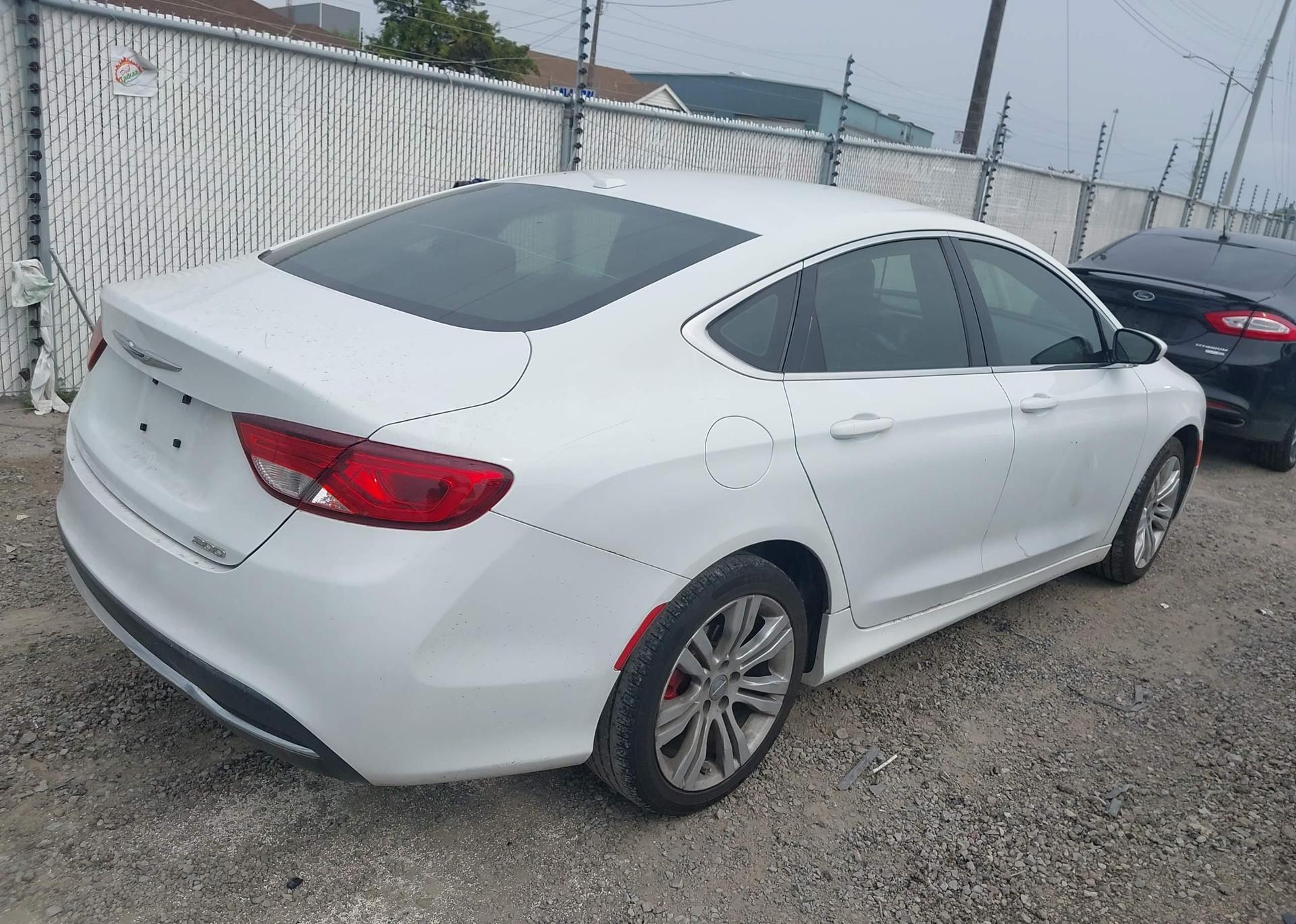 2015 CHRYSLER 200 LIMITED