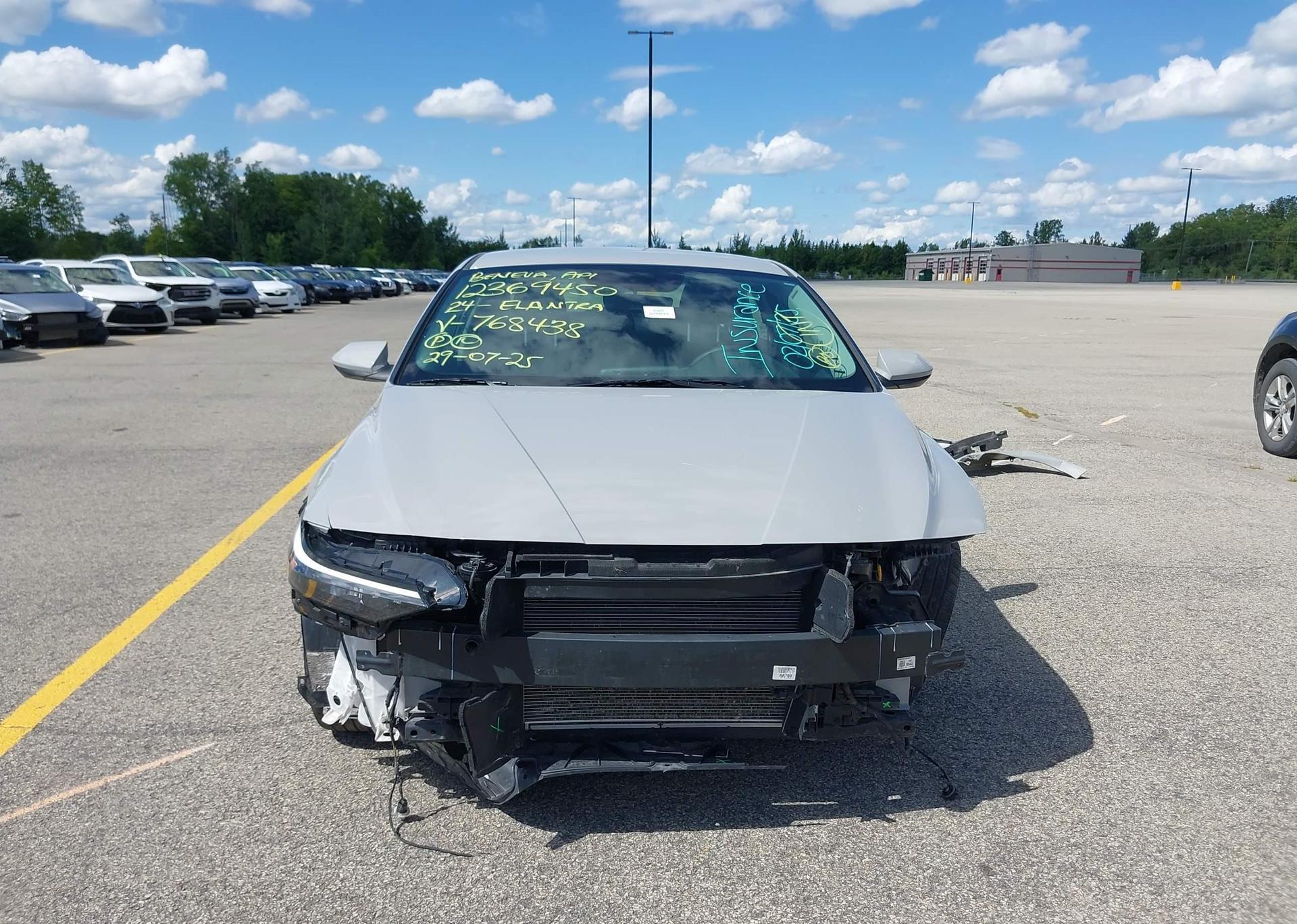 2024 HYUNDAI ELANTRA ESSENTIAL