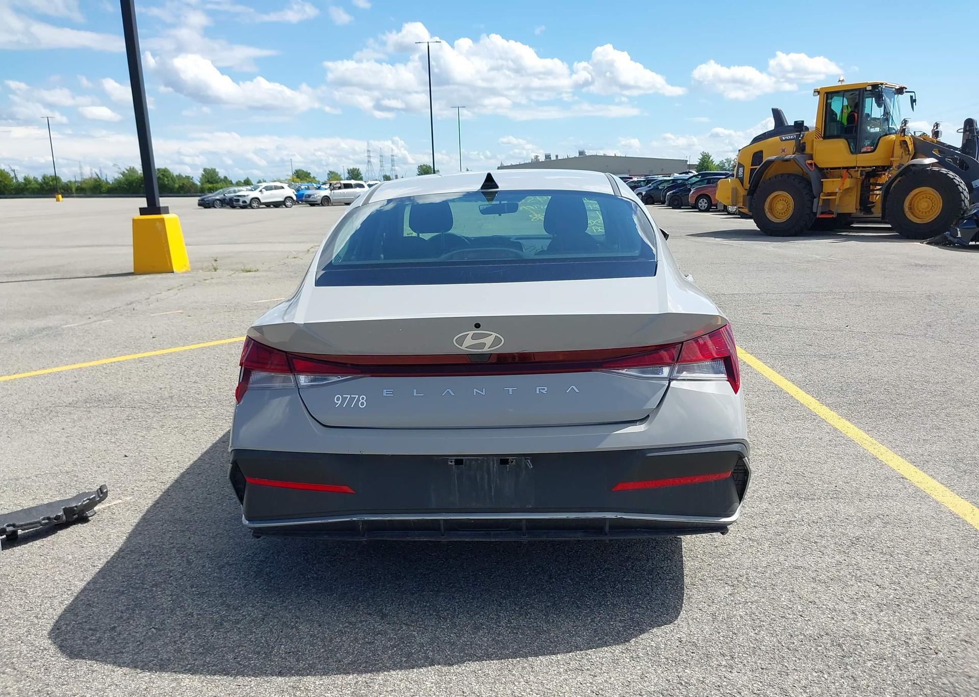 2024 HYUNDAI ELANTRA ESSENTIAL