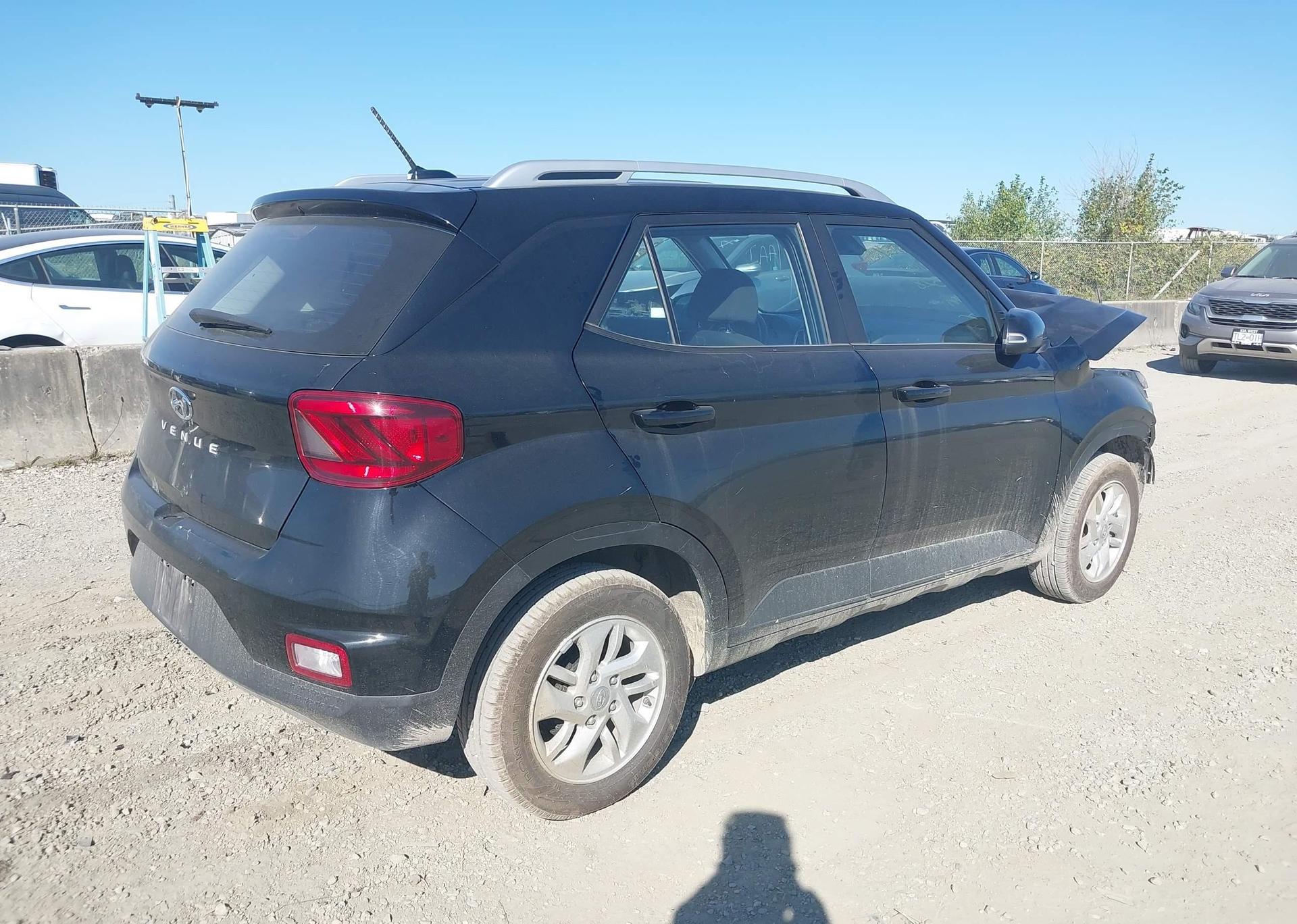 2023 HYUNDAI VENUE SEL