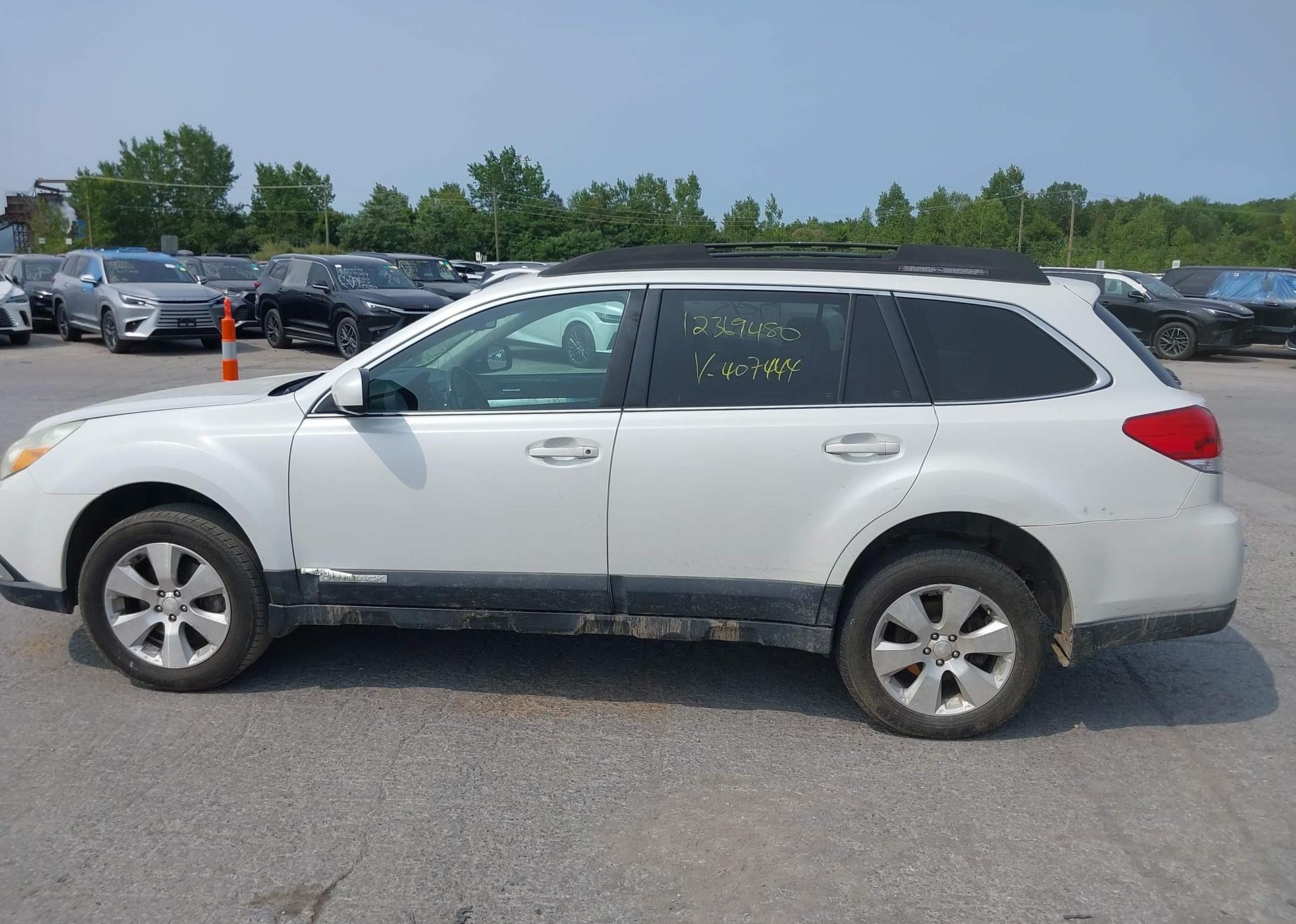 2011 SUBARU OUTBACK 3.6 R LIMITED PACKAGE