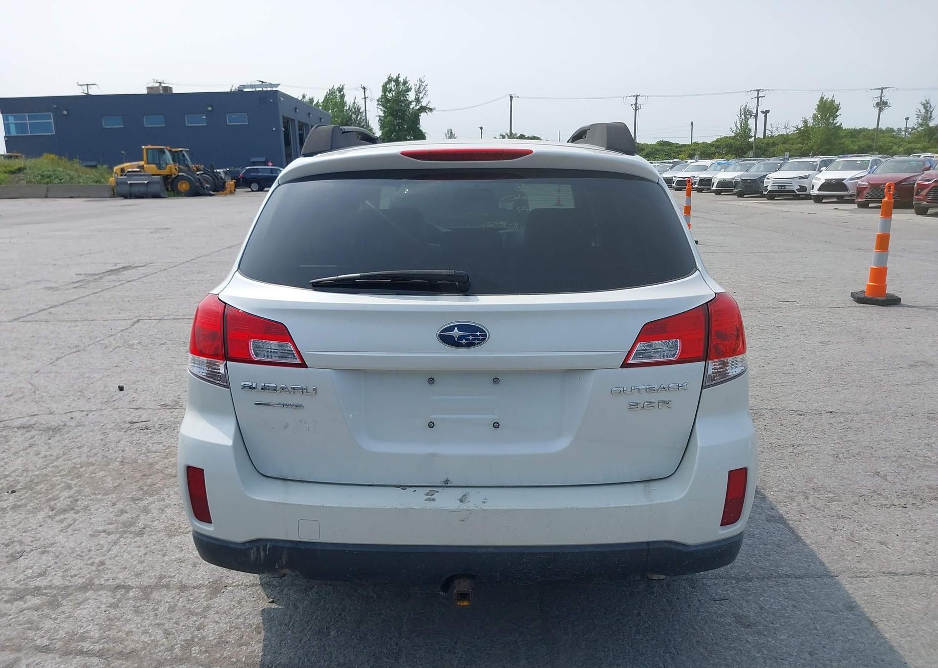 2011 SUBARU OUTBACK 3.6 R LIMITED PACKAGE