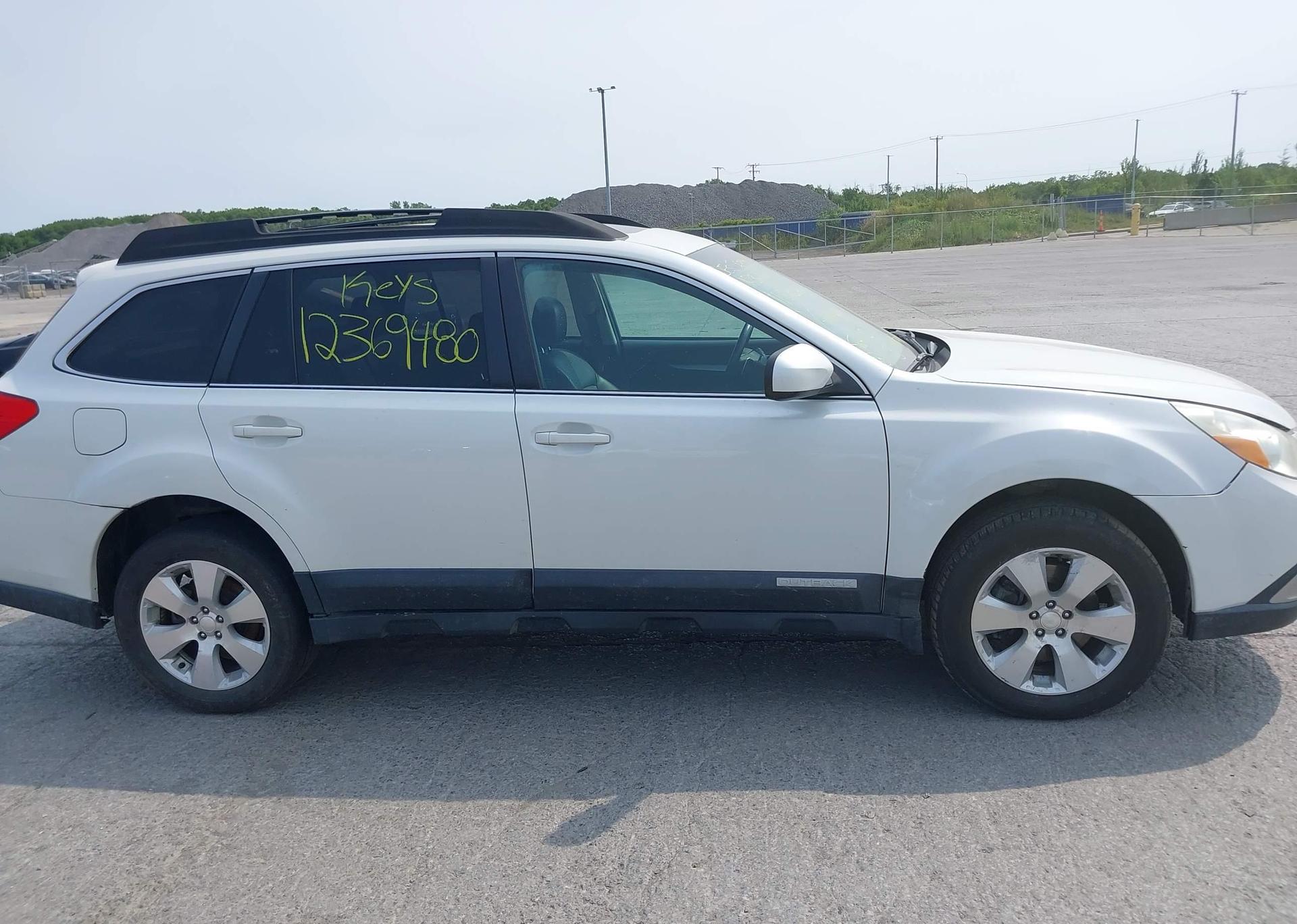 2011 SUBARU OUTBACK 3.6 R LIMITED PACKAGE