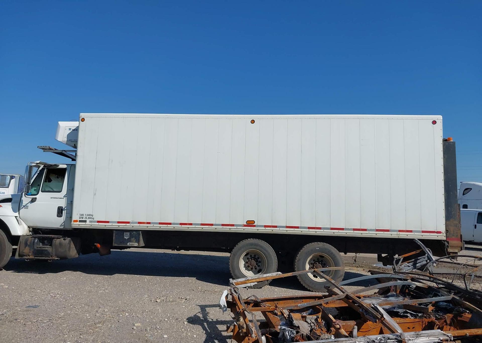 2003 INTERNATIONAL 7000 7400