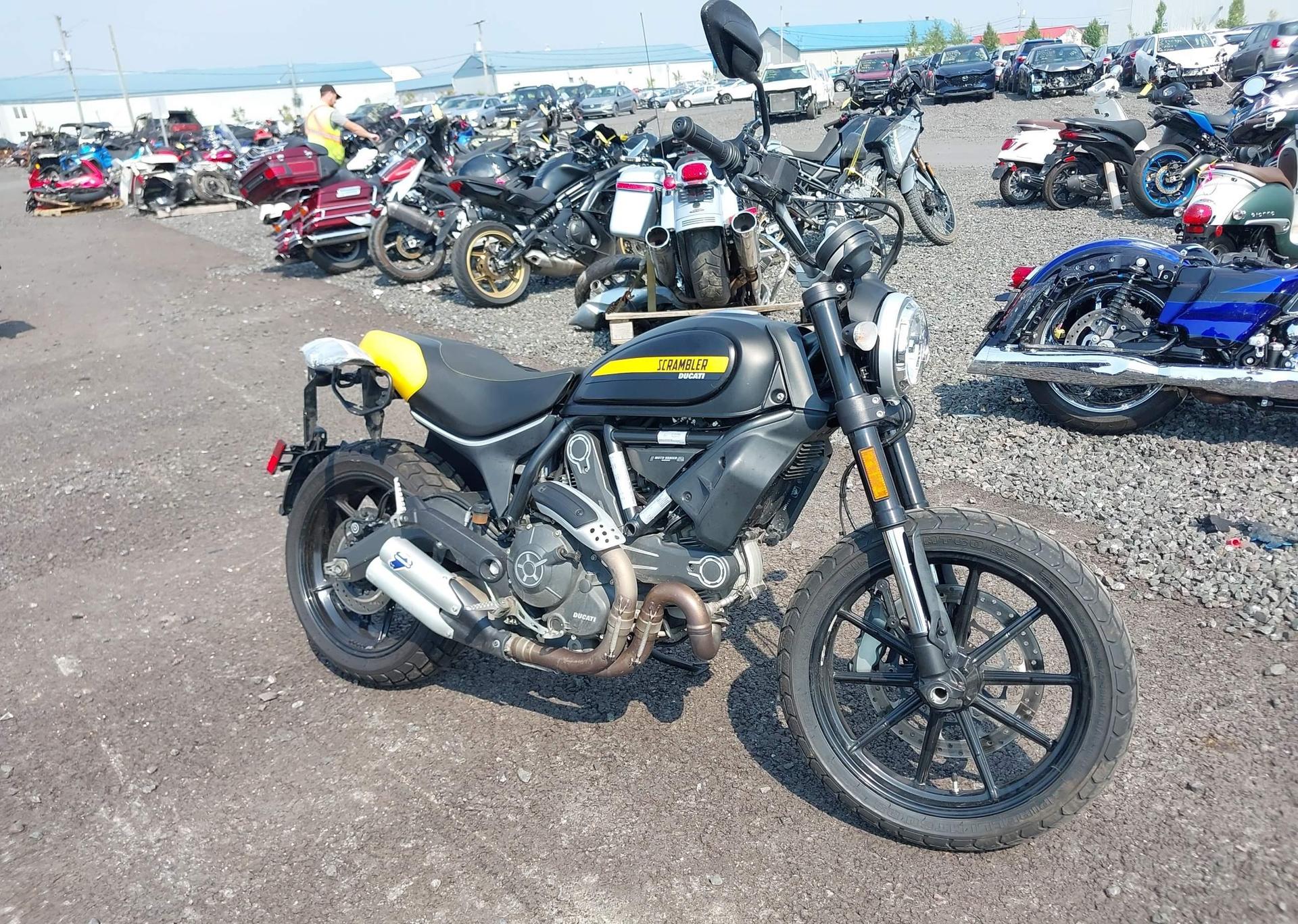 2017 DUCATI SCRAMBLER 800