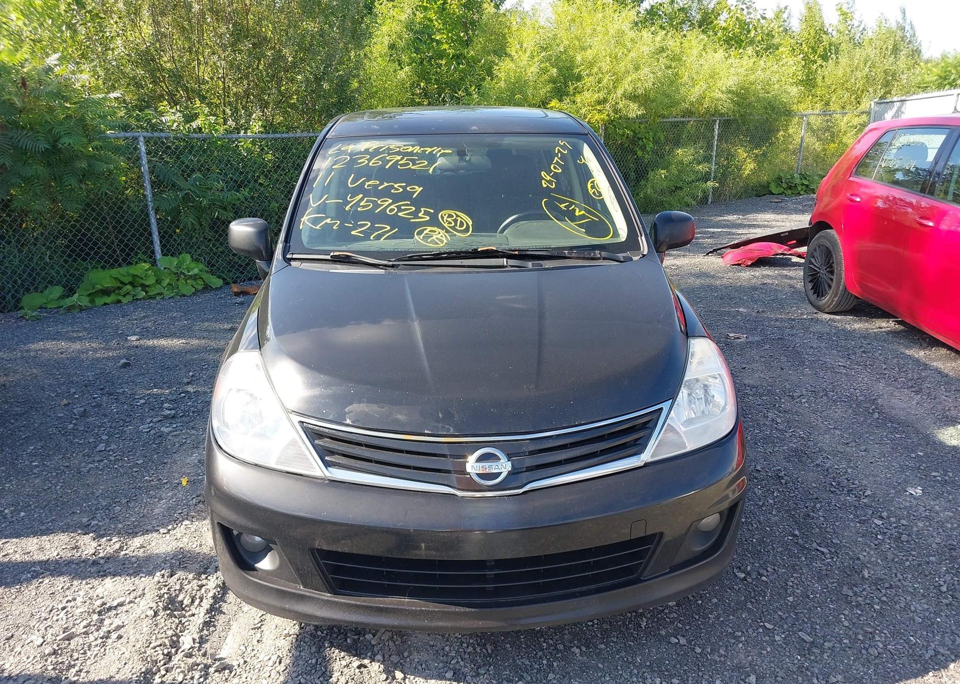 2011 NISSAN VERSA S