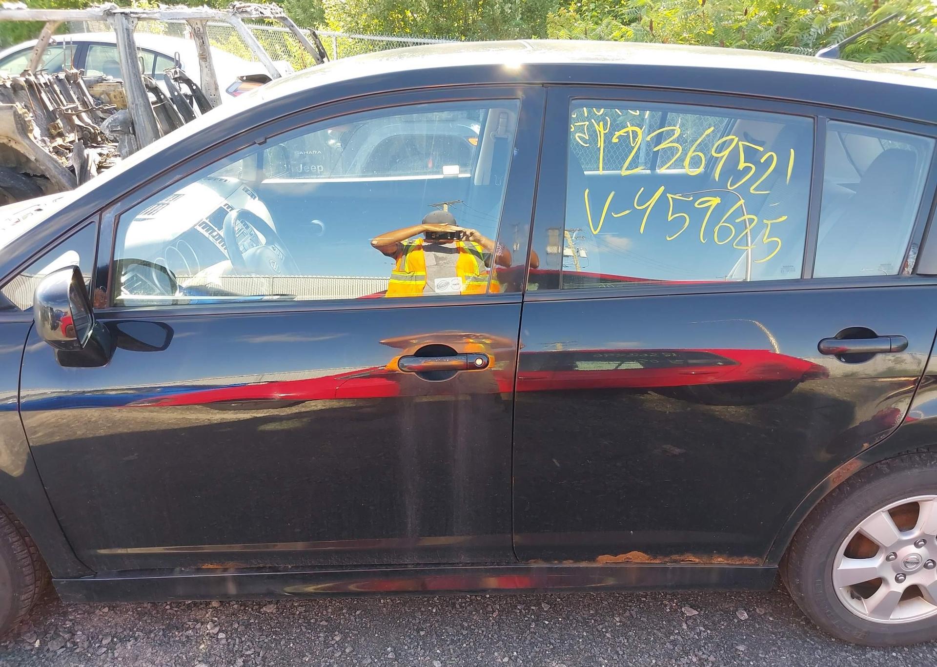 2011 NISSAN VERSA S