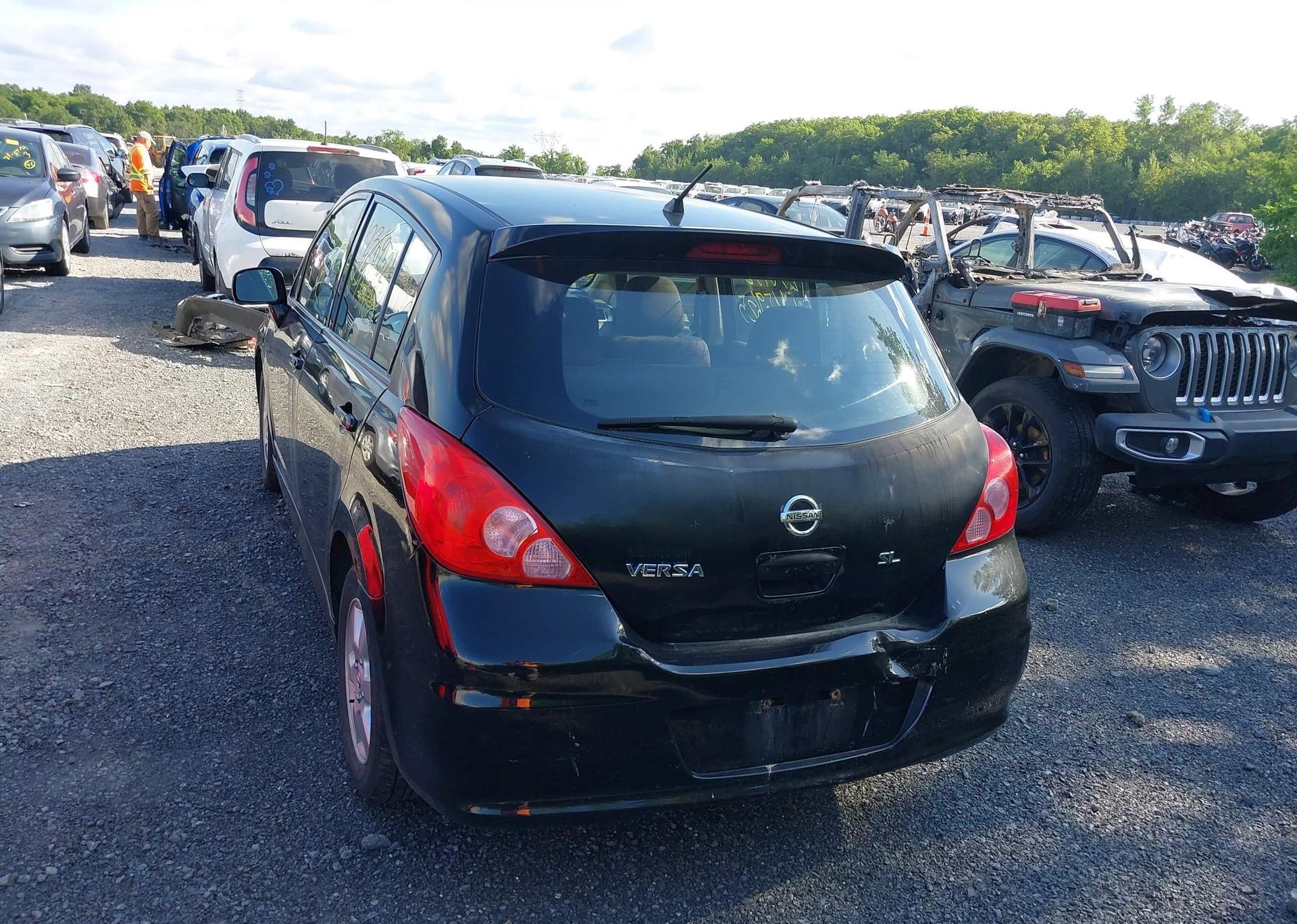 2011 NISSAN VERSA S