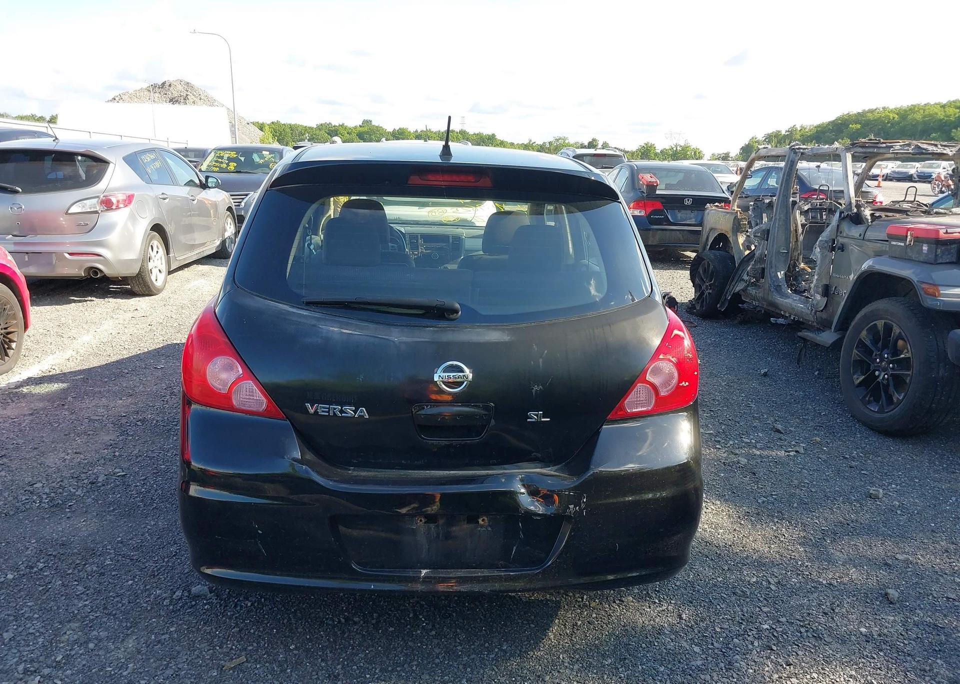 2011 NISSAN VERSA S