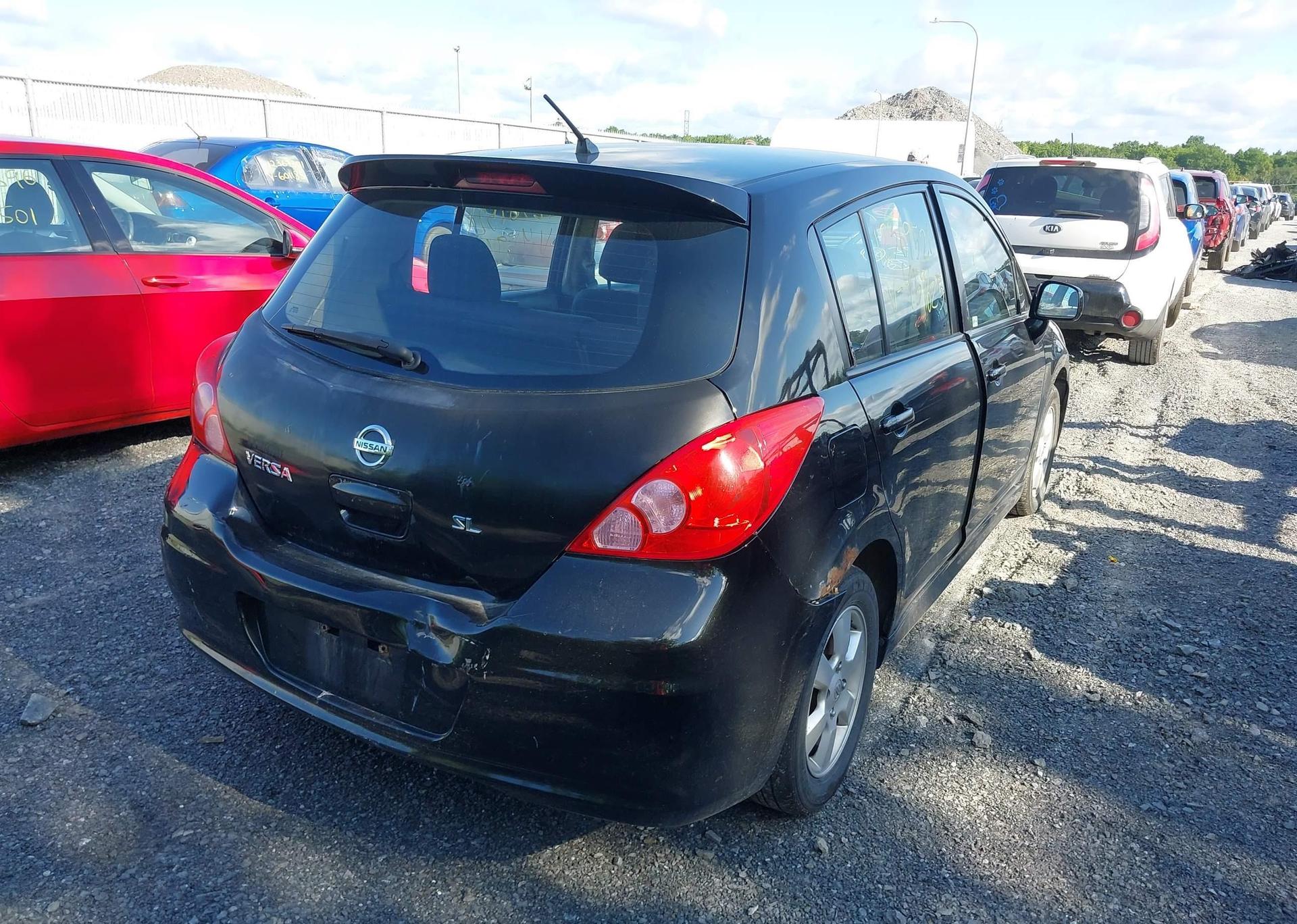2011 NISSAN VERSA S