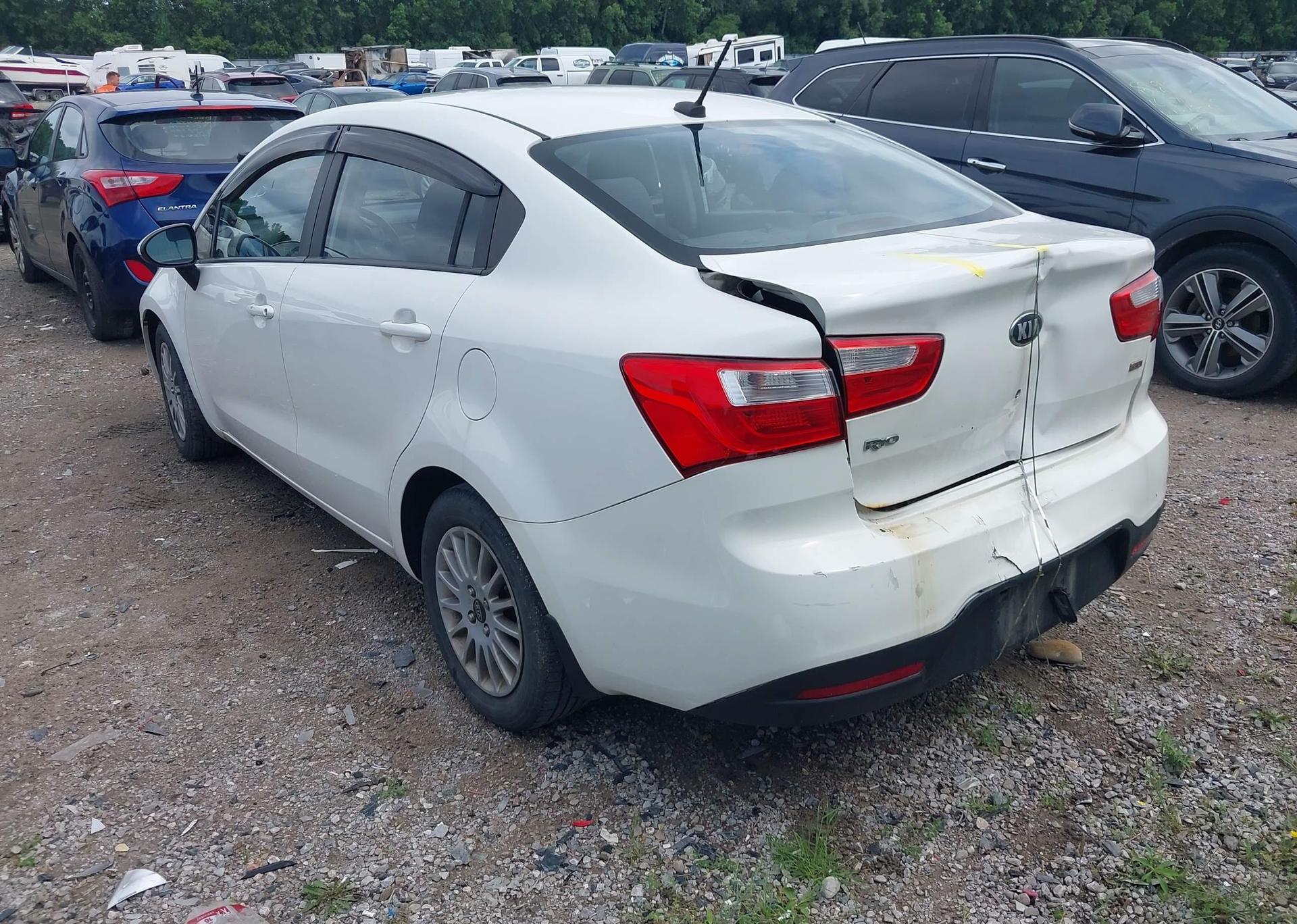 2013 KIA RIO