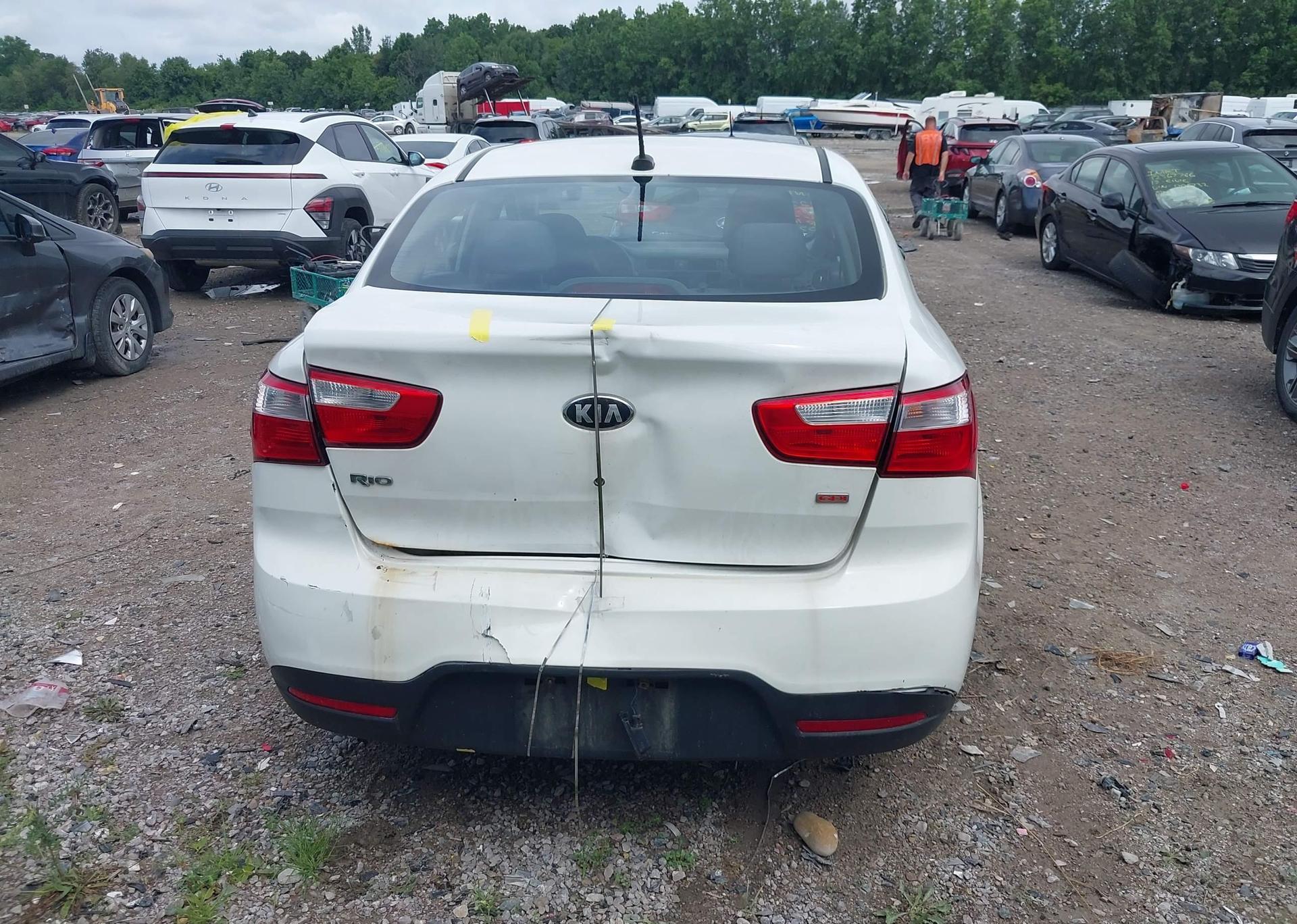 2013 KIA RIO