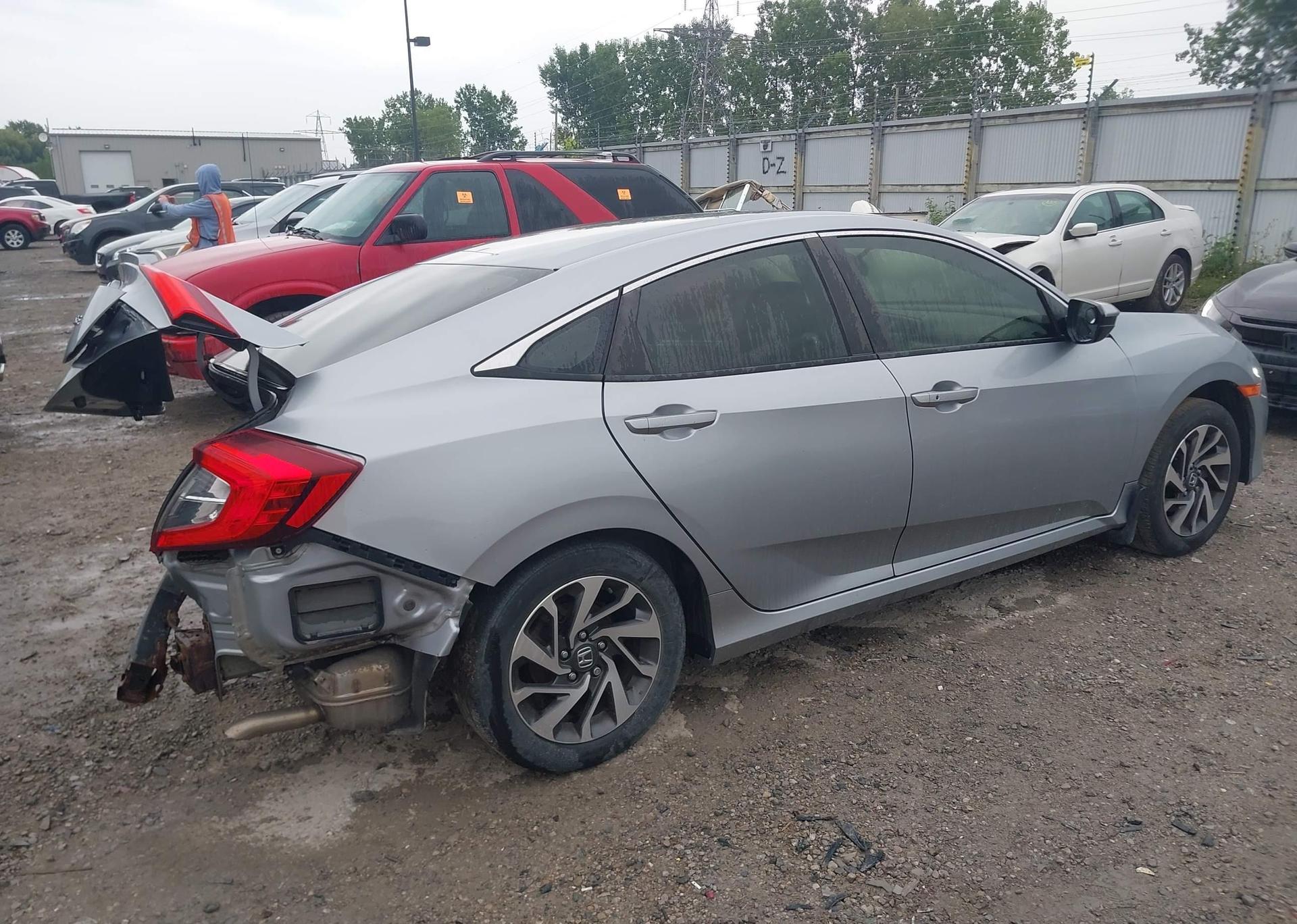 2018 HONDA CIVIC SE