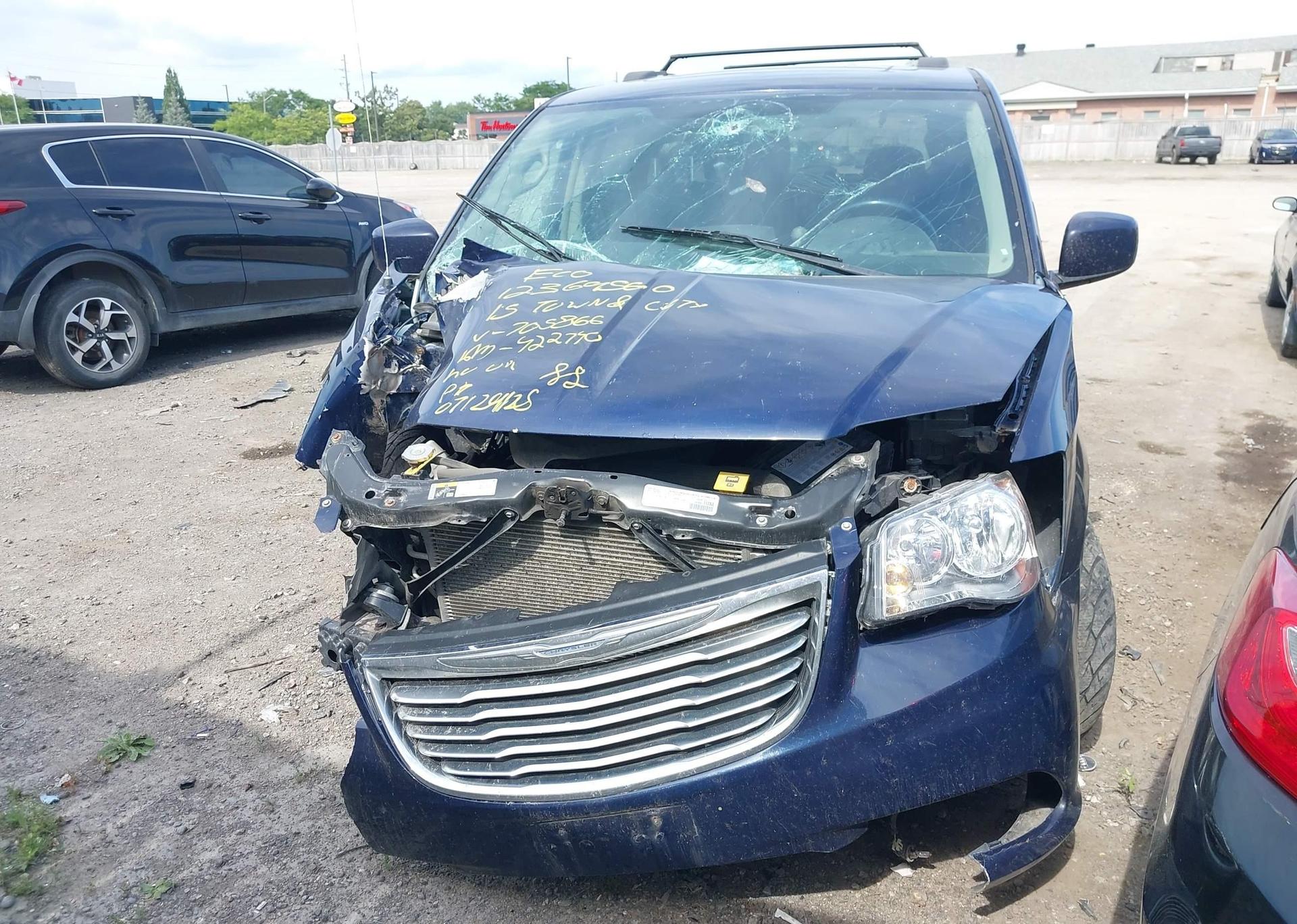 2015 CHRYSLER TOWN & COUNTRY TOURING