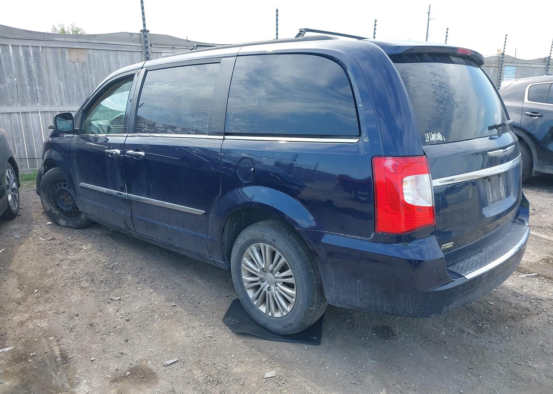 2015 CHRYSLER TOWN & COUNTRY TOURING