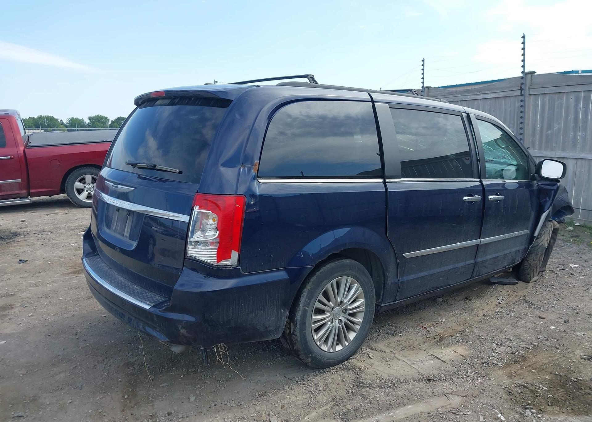 2015 CHRYSLER TOWN & COUNTRY TOURING