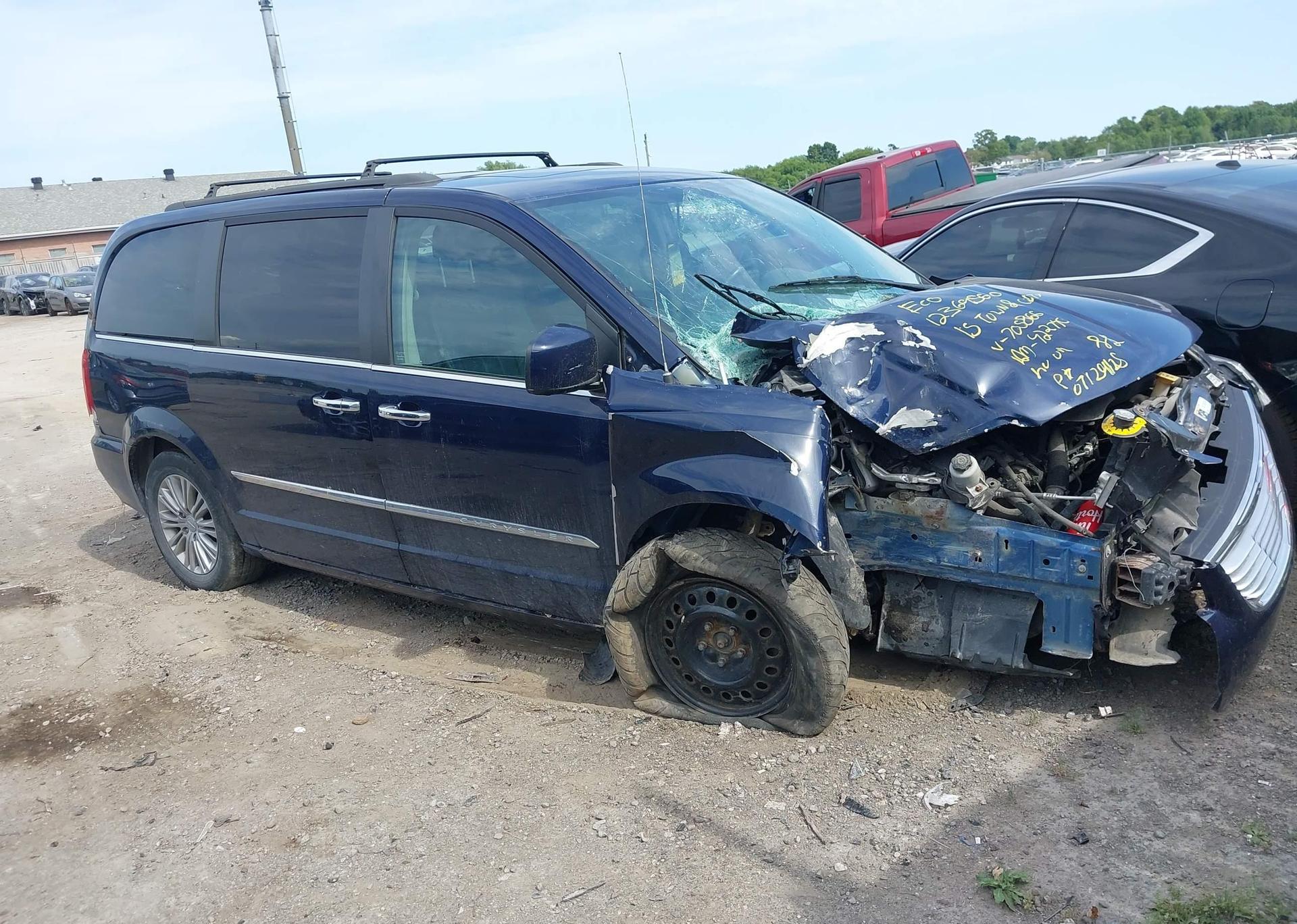 2015 CHRYSLER TOWN & COUNTRY TOURING