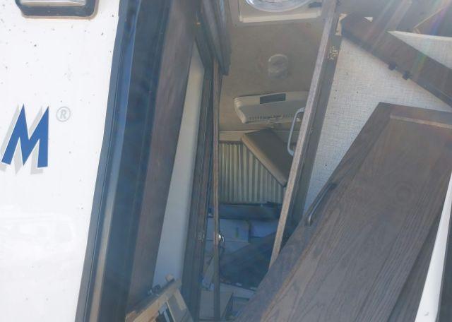 2025 NORTHERN LITE TRUCK CAMPER