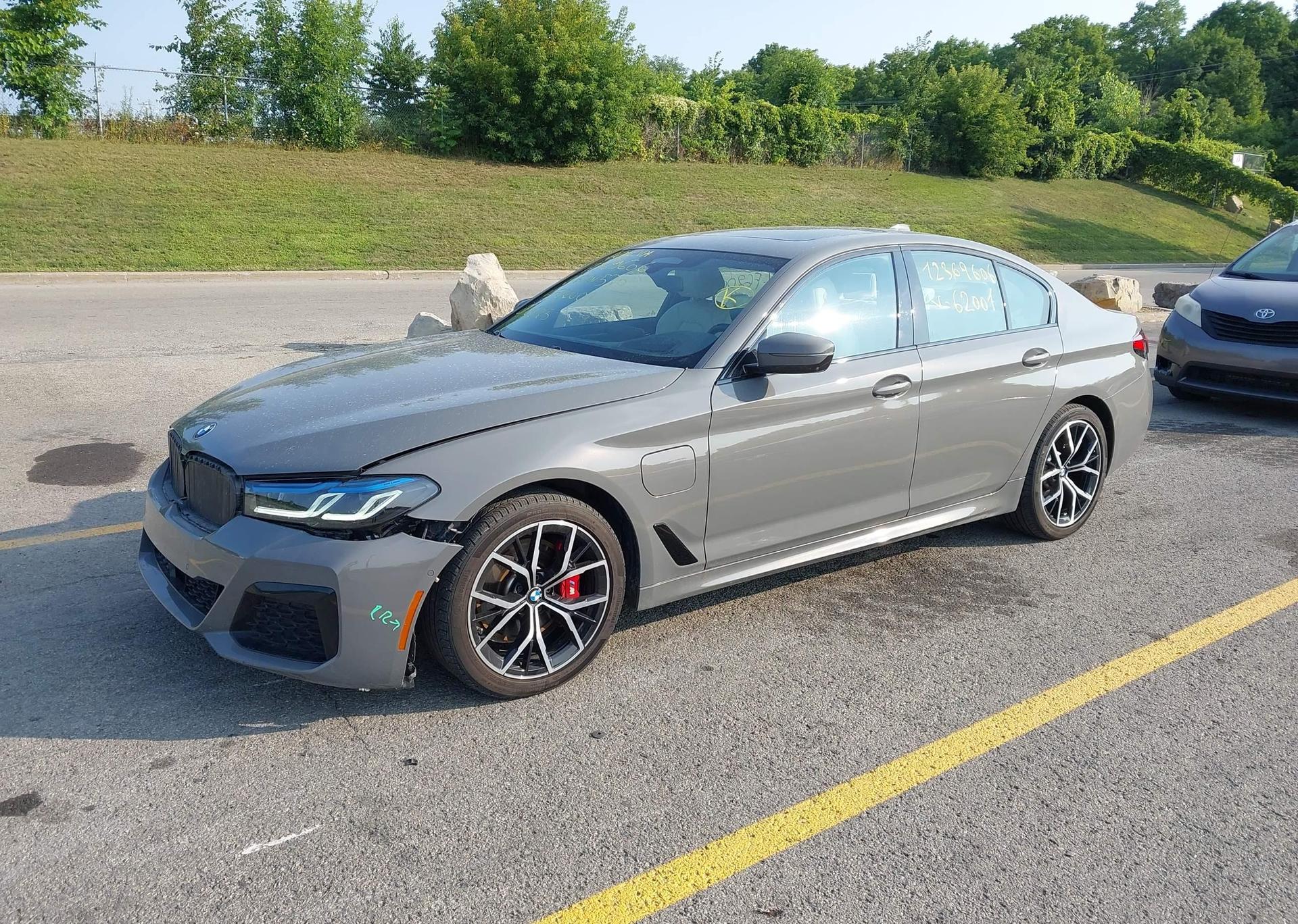 2021 BMW 530