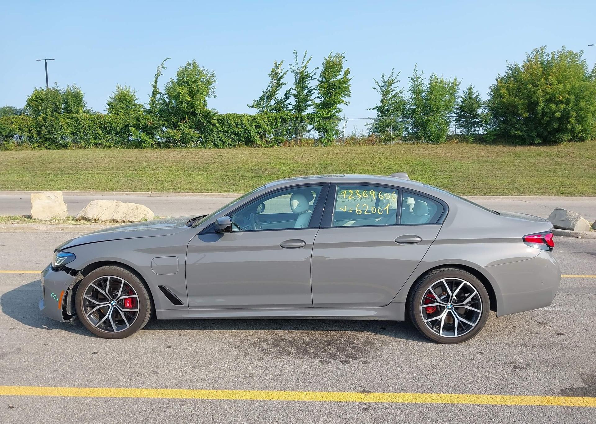 2021 BMW 530