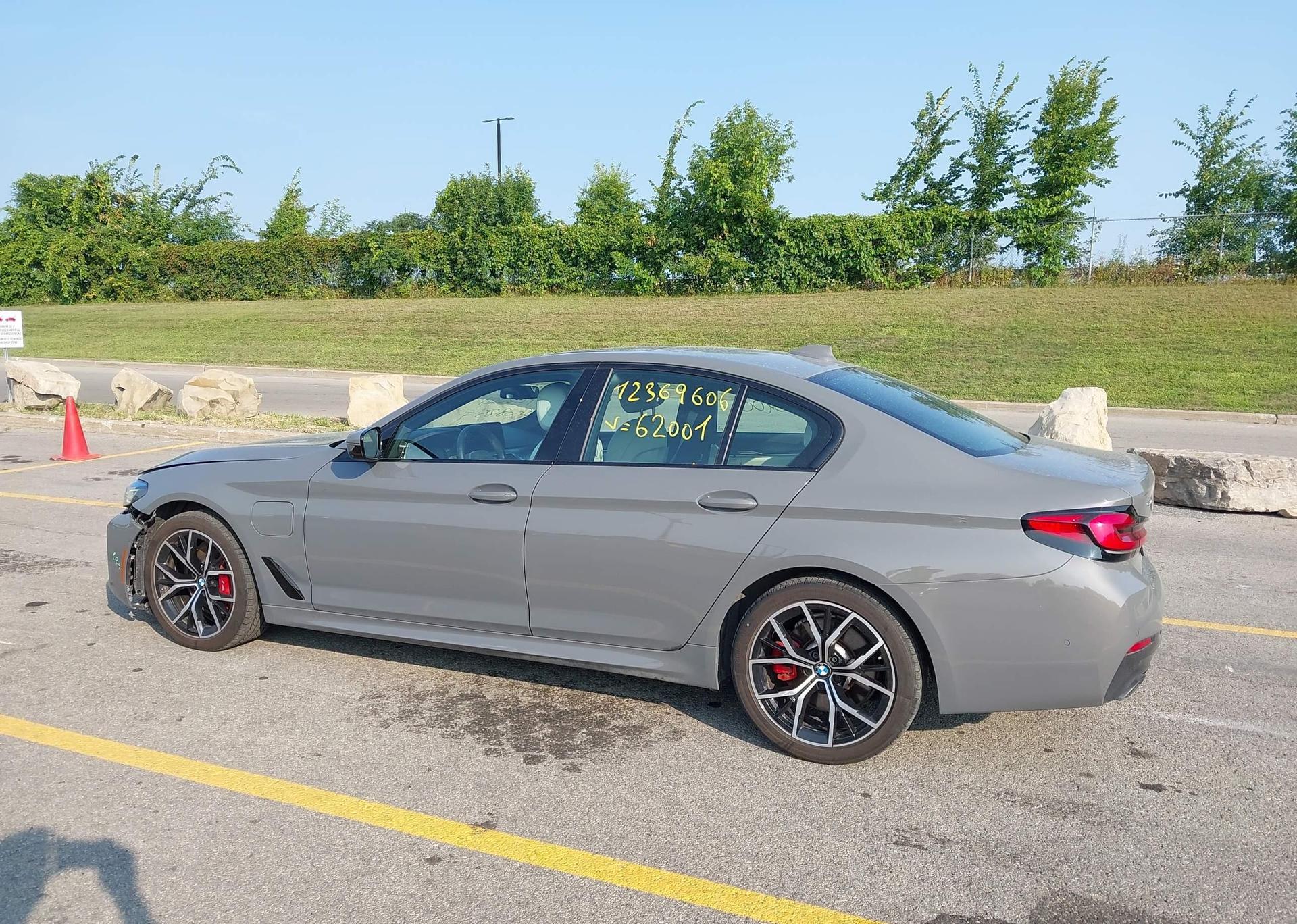 2021 BMW 530