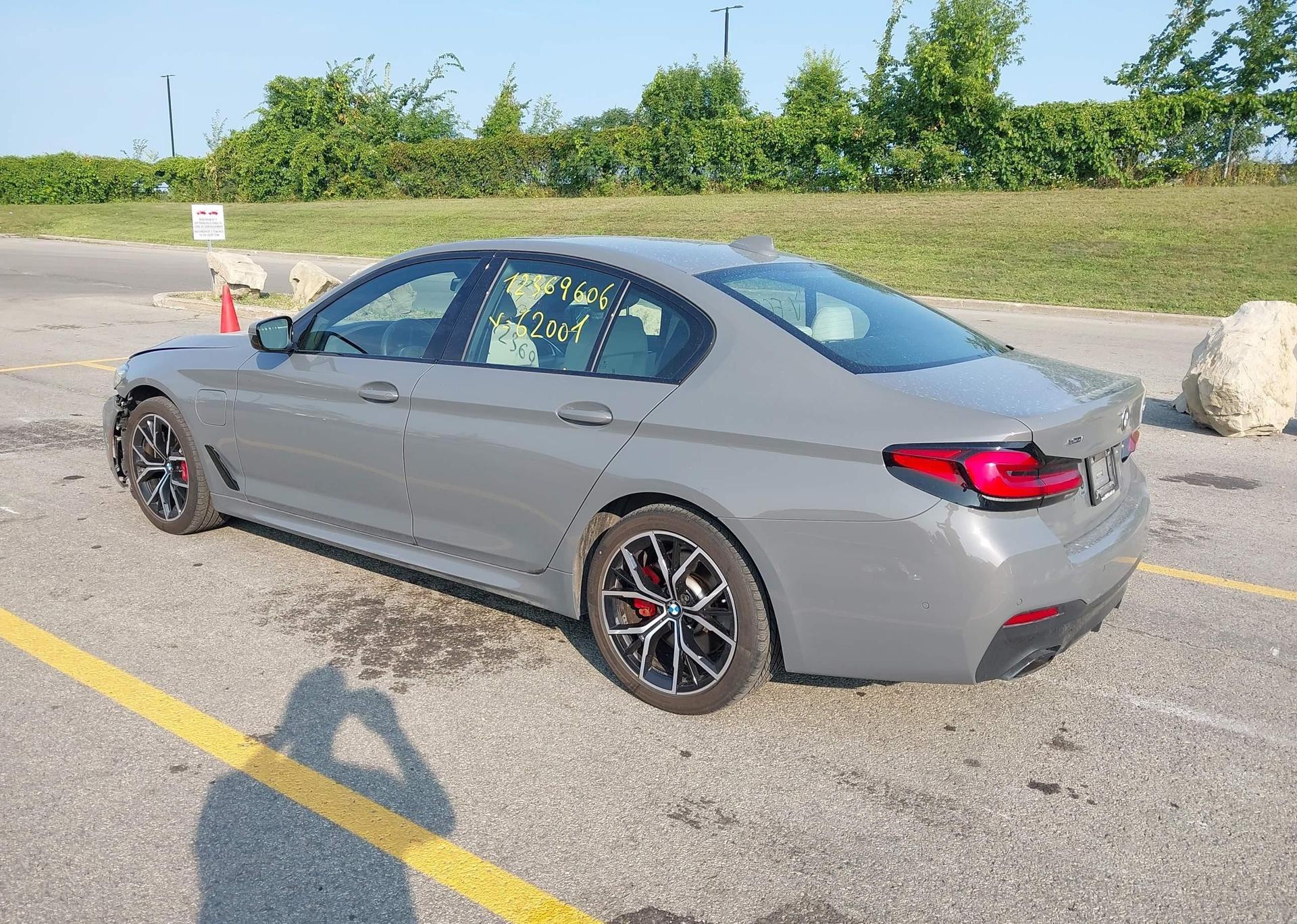 2021 BMW 530