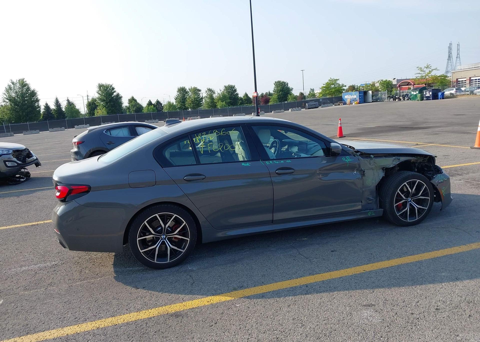 2021 BMW 530