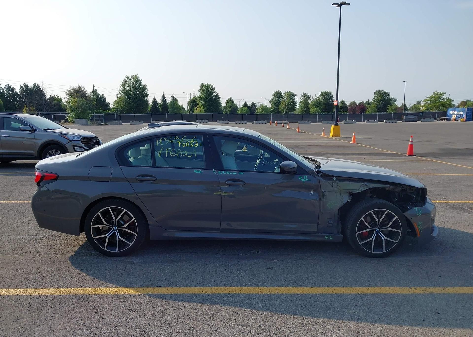 2021 BMW 530