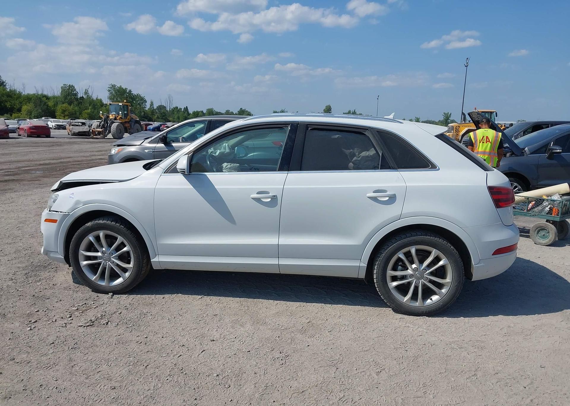 2015 AUDI Q3 PRESTIGE