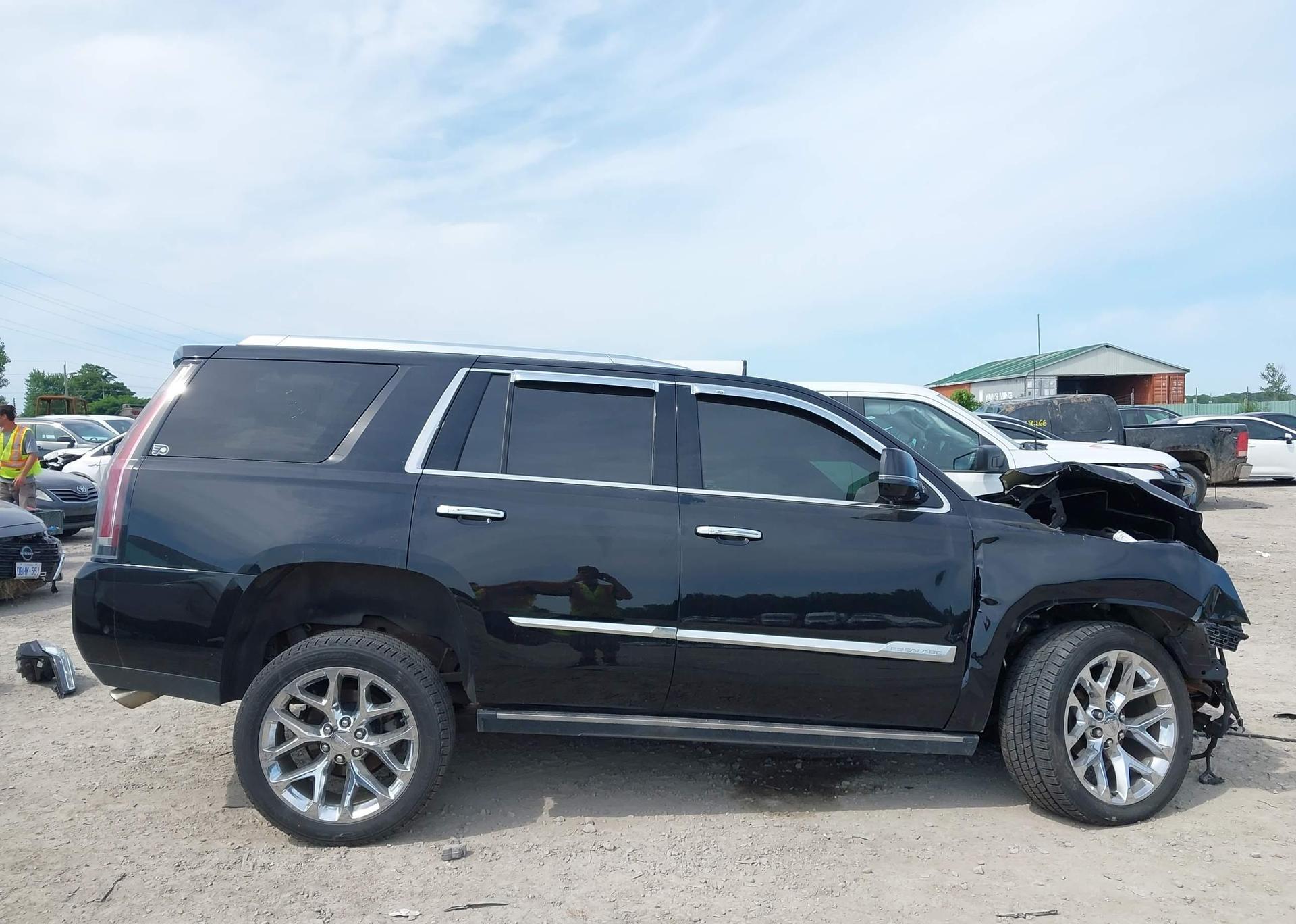 2018 CADILLAC ESCALADE