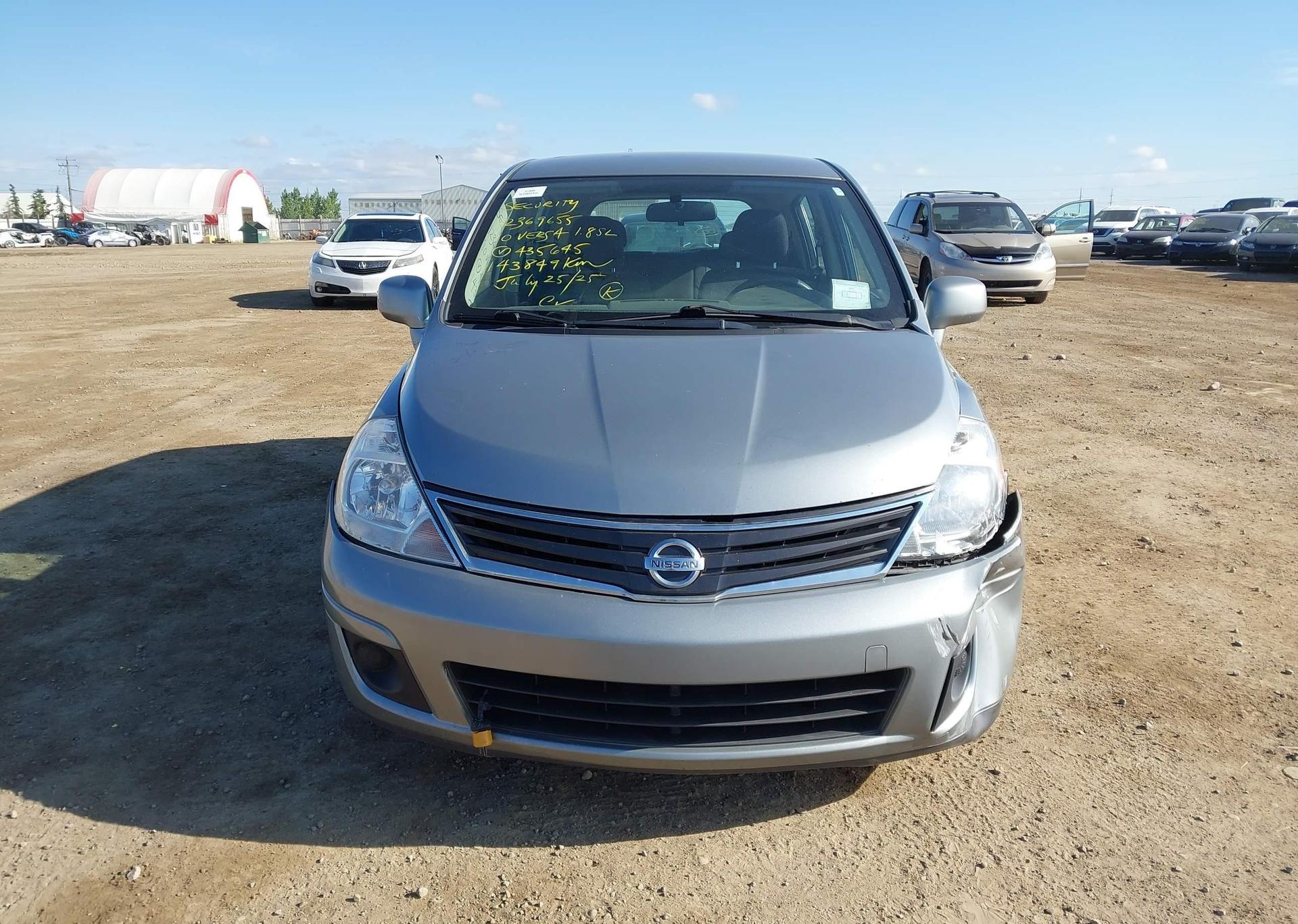 2010 NISSAN VERSA 1.8SL