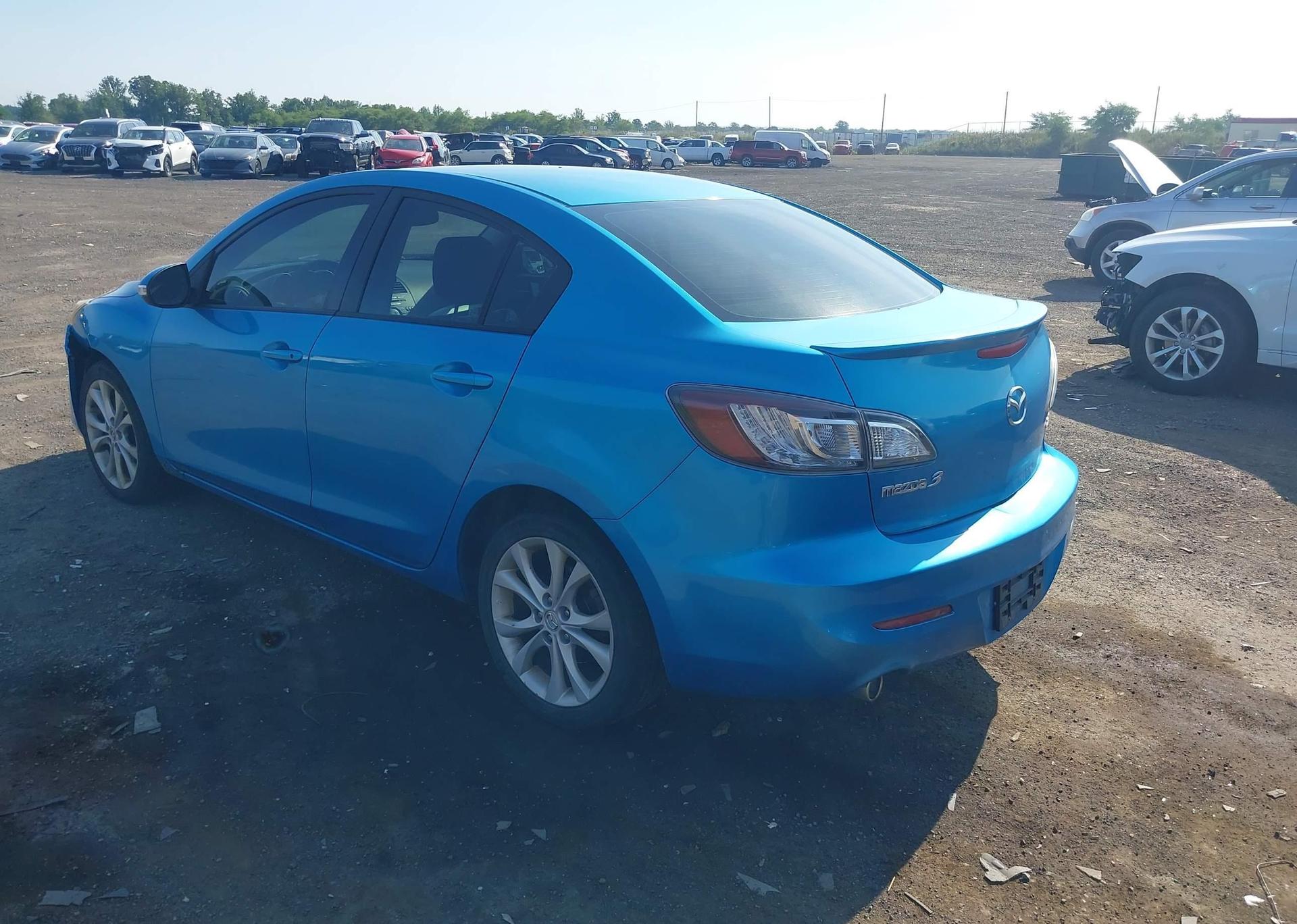 2010 MAZDA 3 S