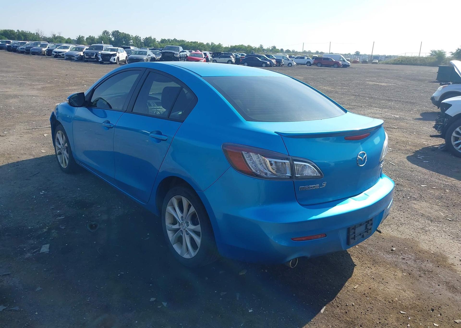 2010 MAZDA 3 S