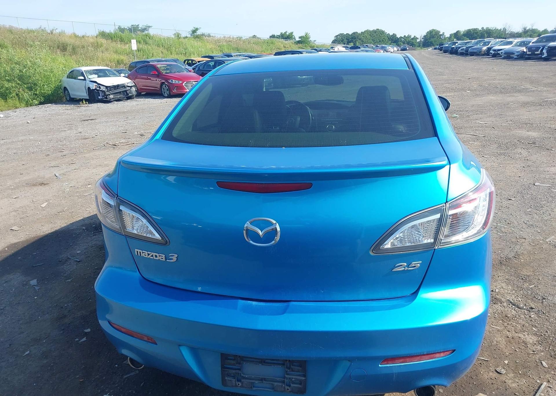 2010 MAZDA 3 S