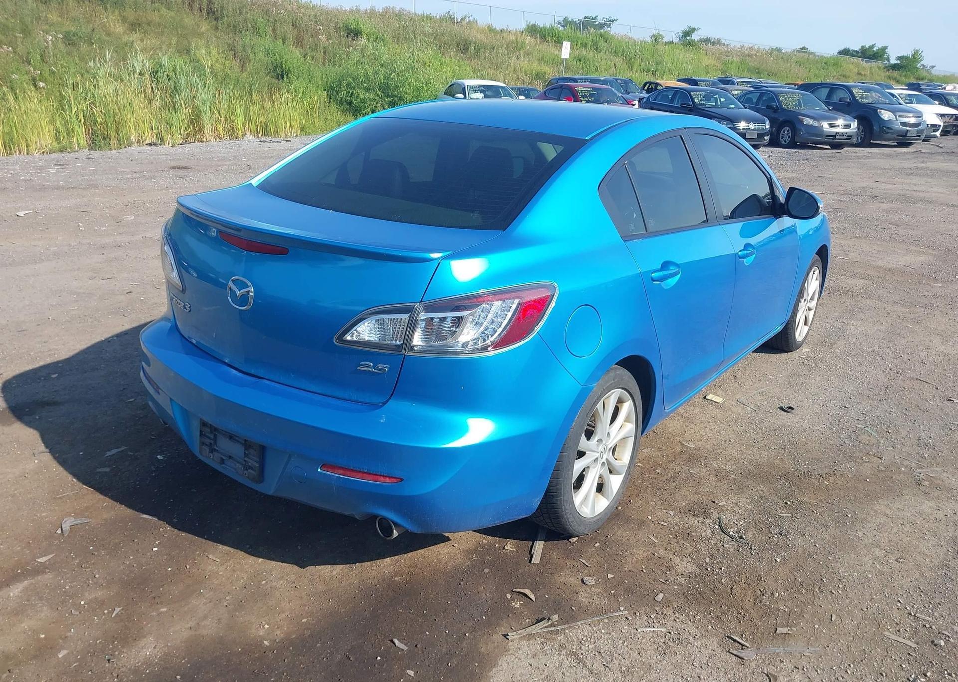 2010 MAZDA 3 S