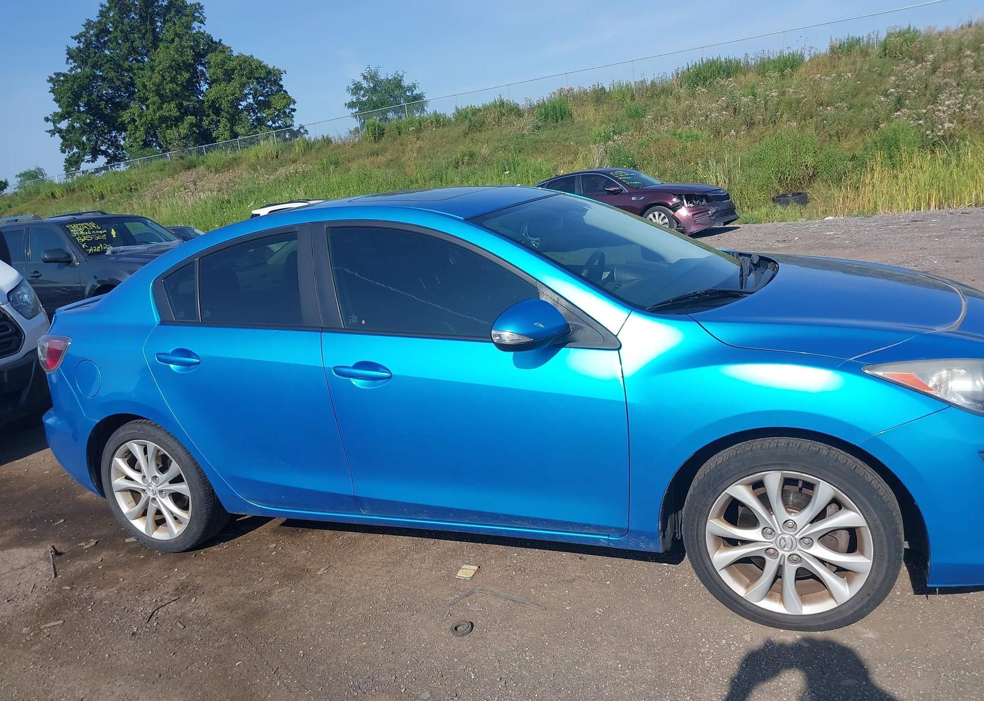 2010 MAZDA 3 S